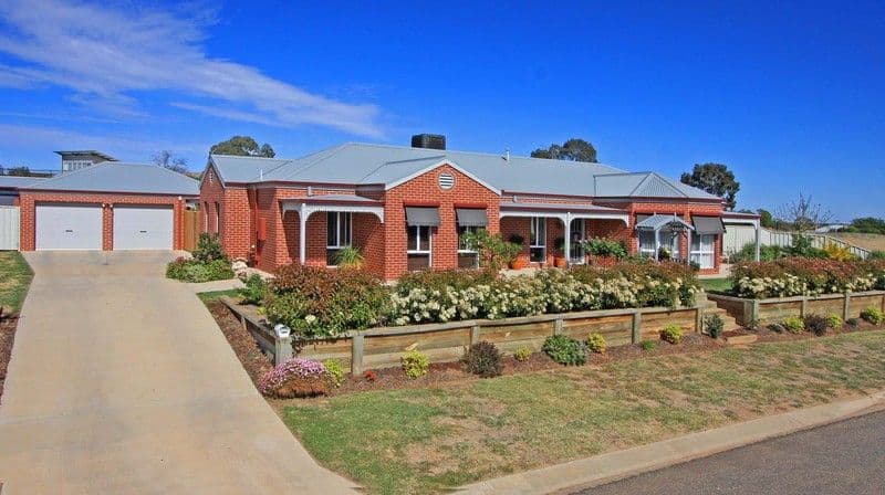 12 James Court, RUTHERGLEN VIC 3685, Rutherglen - Image 1