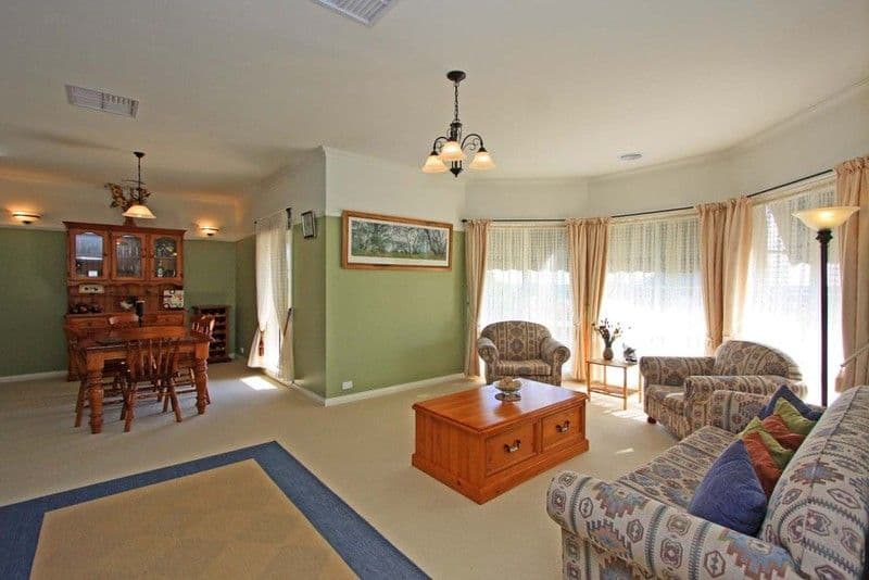 12 James Court, RUTHERGLEN VIC 3685, Rutherglen - Thumbnail 4