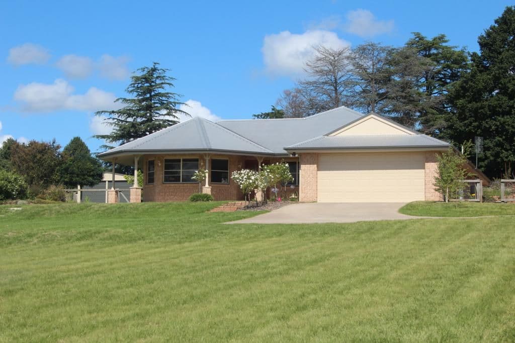 142 Cowper Street, Tenterfield NSW 2372, Tenterfield - Image 1