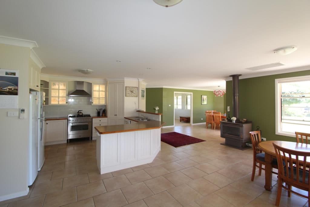 142 Cowper Street, Tenterfield NSW 2372, Tenterfield - Thumbnail 3
