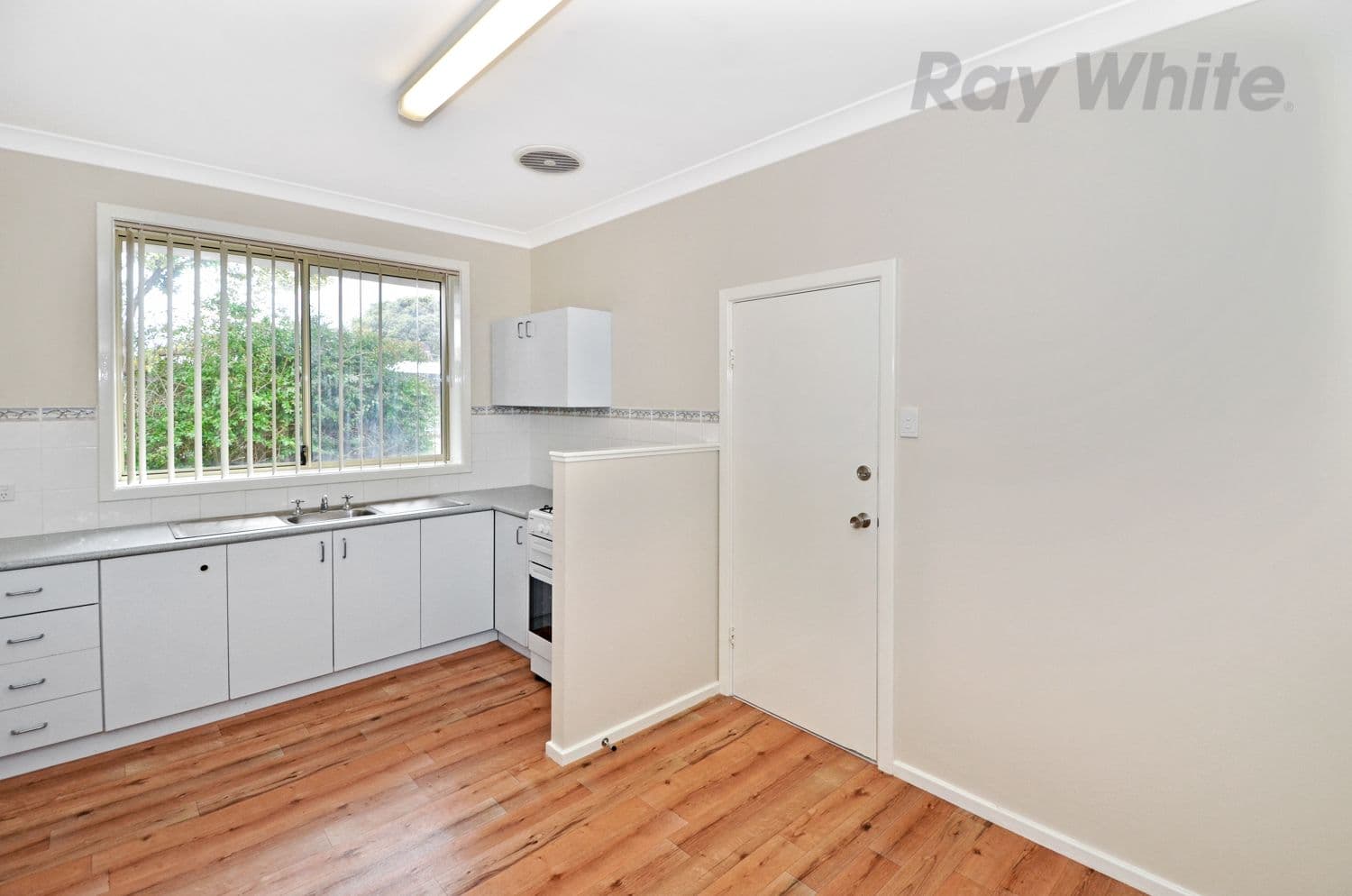 15 Mokare Road, Spencer Park WA 6330, Spencer Park - Thumbnail 4