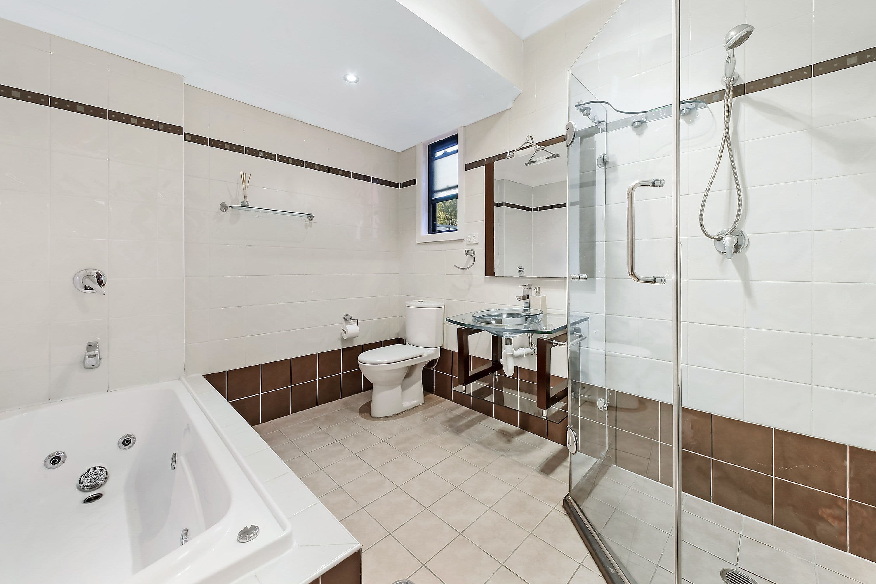 33 Adeline Street, Bass Hill - Thumbnail 6