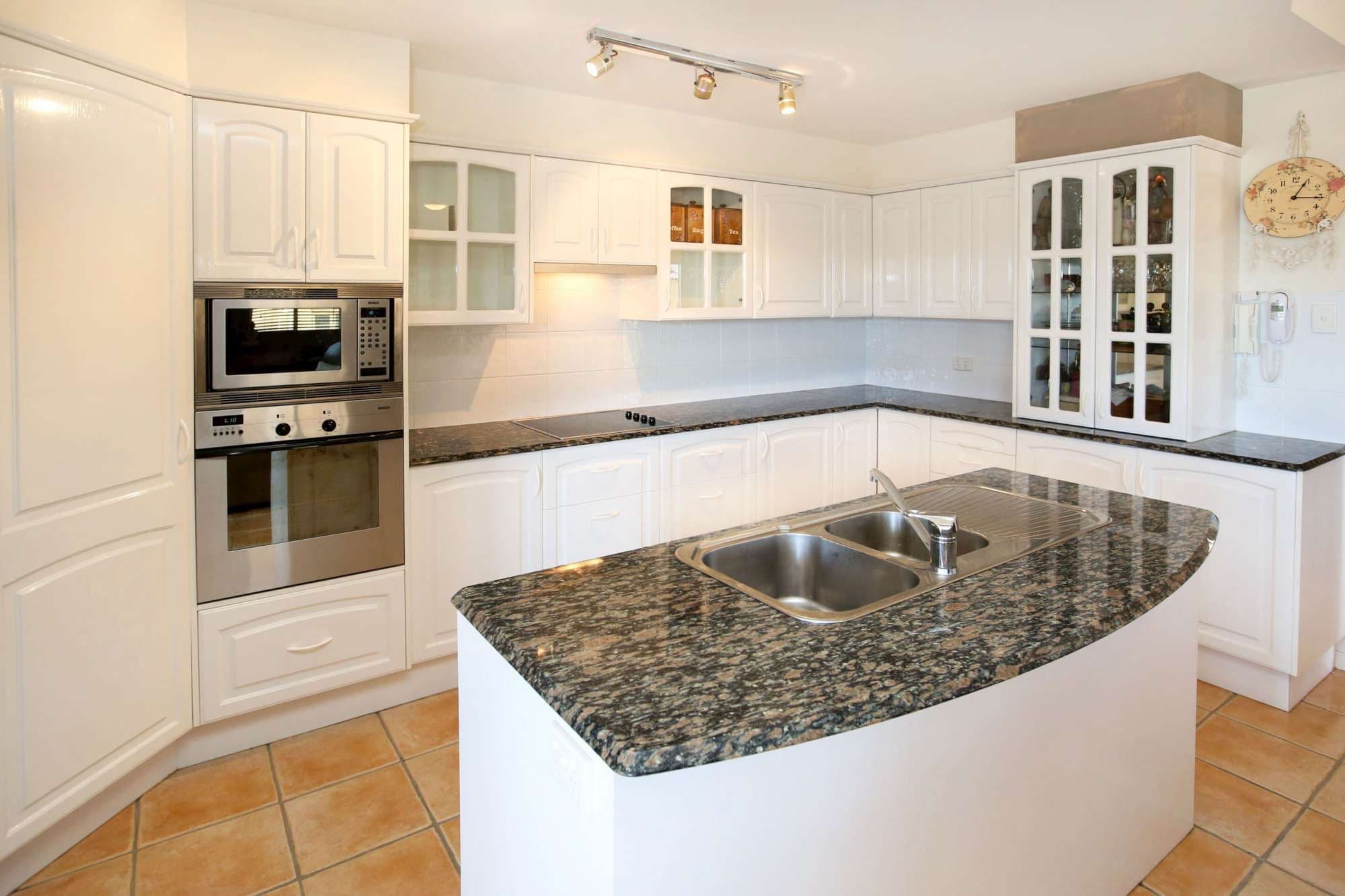 61 The Strand, NORTH WARD QLD 4810, North Ward - Thumbnail 2