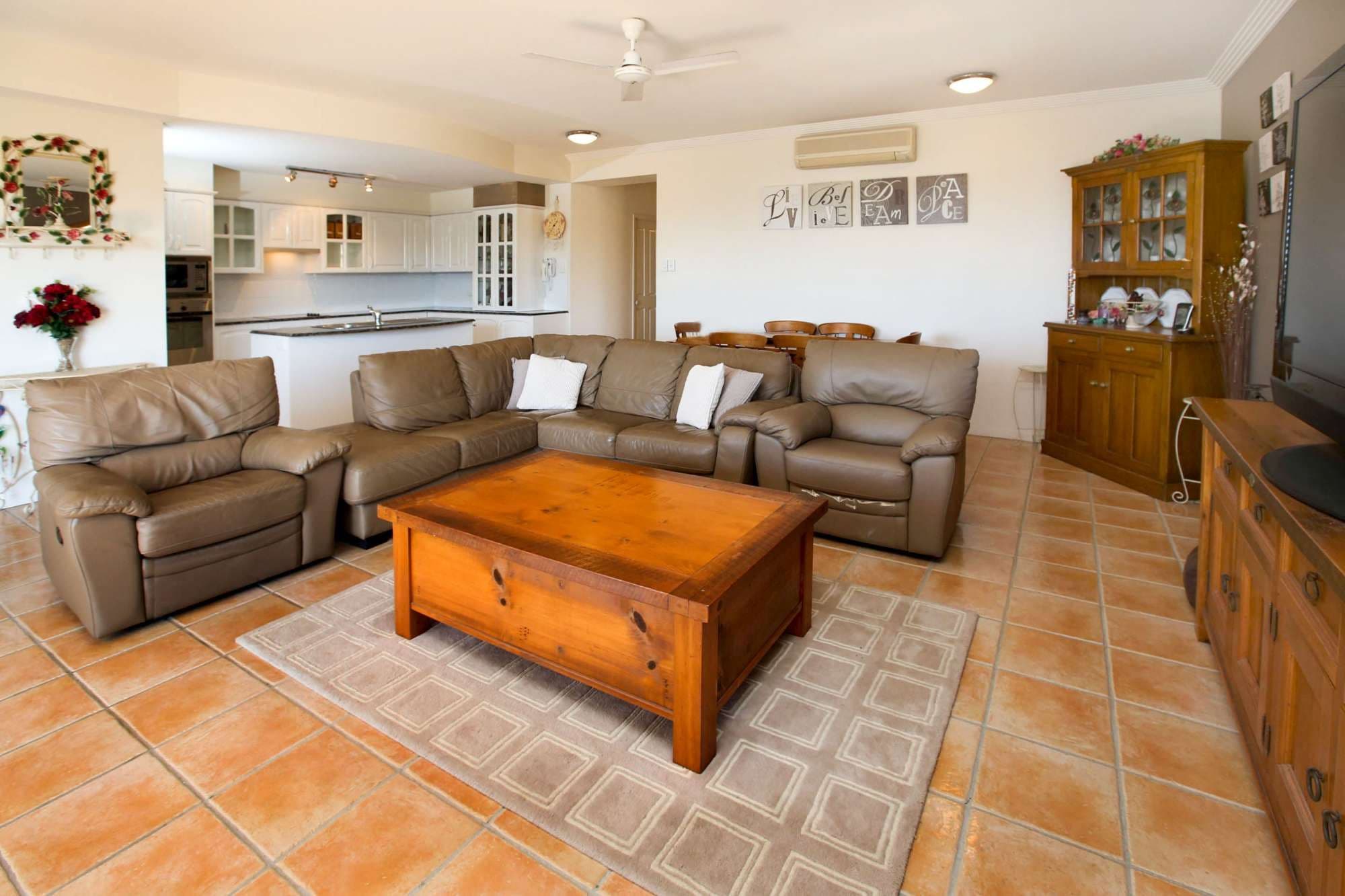 61 The Strand, NORTH WARD QLD 4810, North Ward - Thumbnail 3