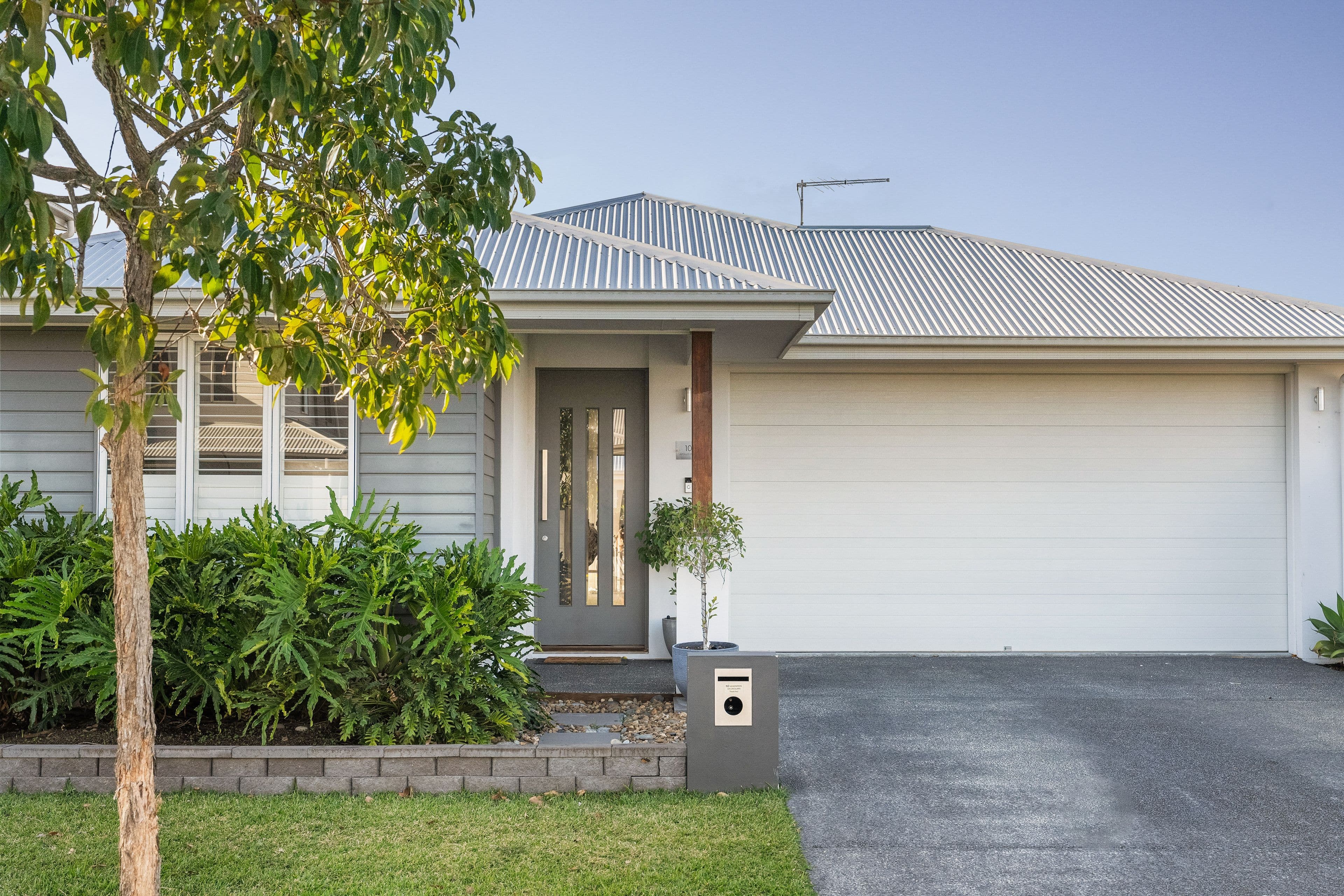 10 Apollo Street, Newport QLD 4020, Newport - Thumbnail 2