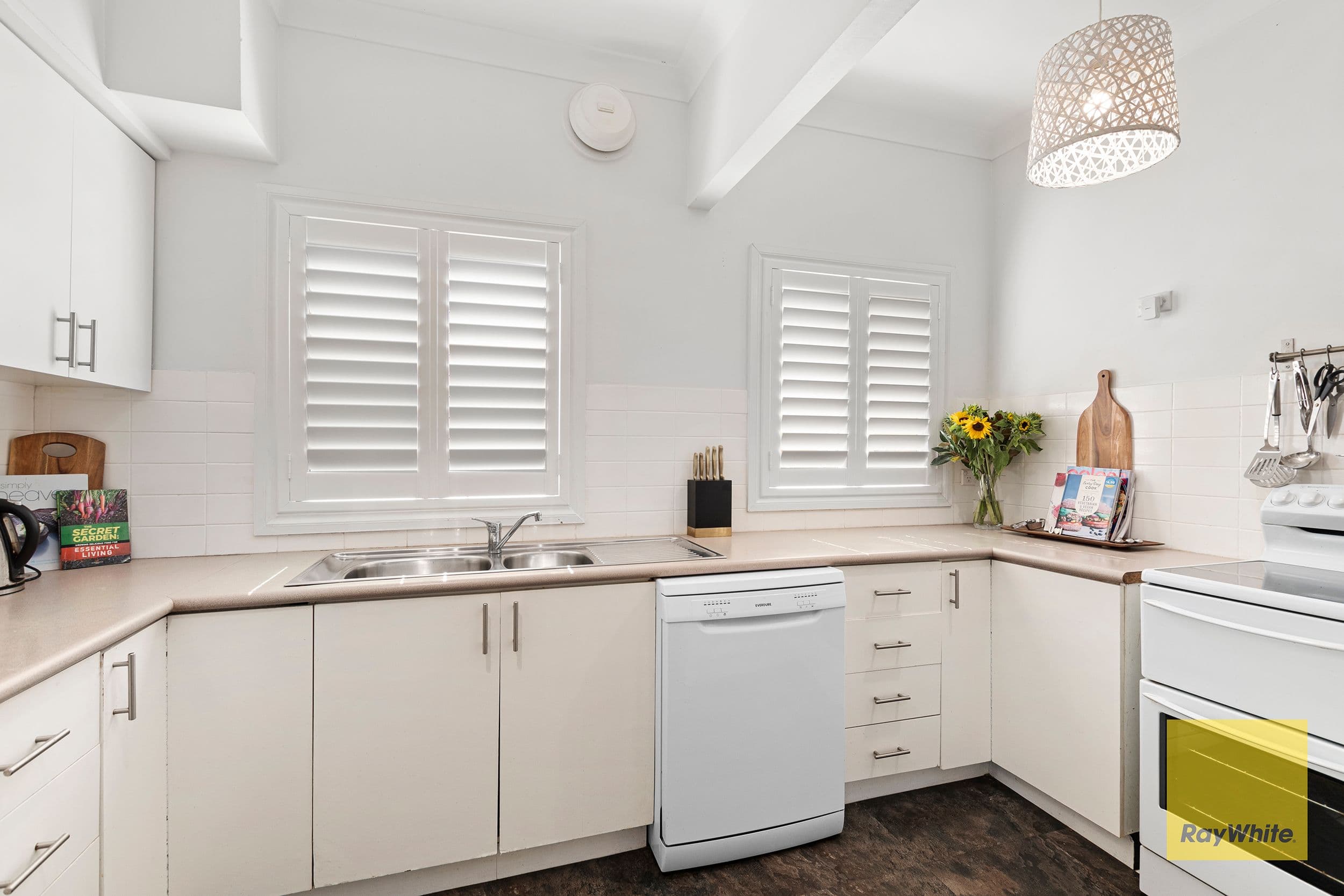 20 Dunalban Avenue, Woy Woy NSW 2256, Woy Woy - Thumbnail 4