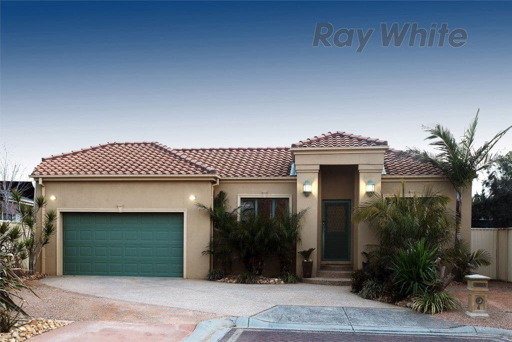 4 Royan Mews, POINT COOK VIC 3030, Point Cook - Thumbnail 2