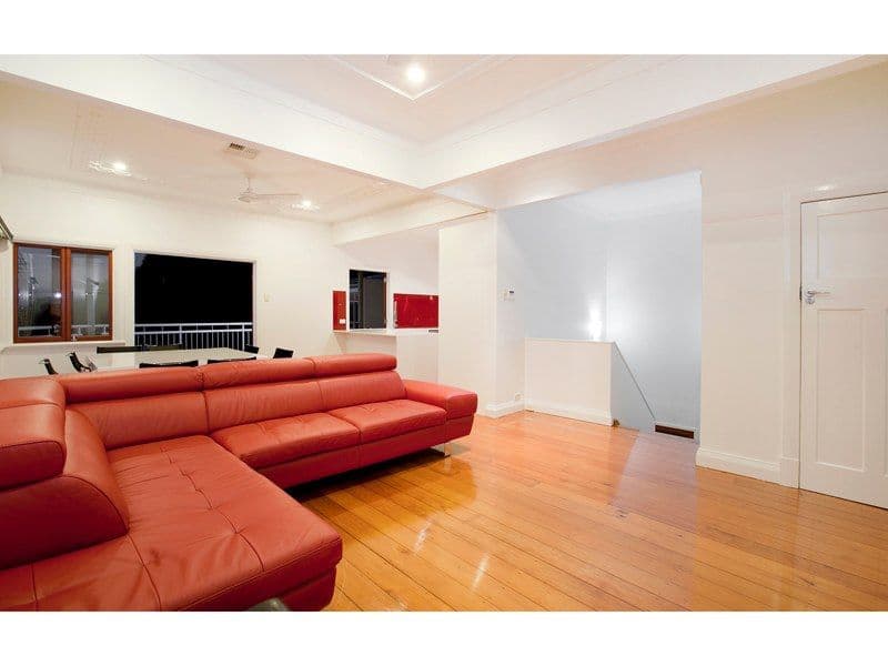 148 Dornoch Terrace, HIGHGATE HILL QLD 4101, Highgate Hill - Thumbnail 3
