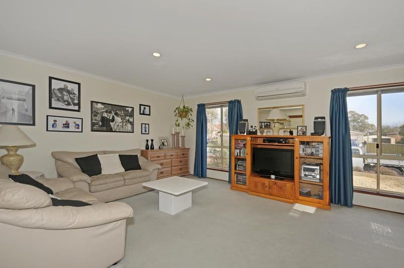 9 Bellchambers Crescent, BANKS ACT 2906, Banks - Thumbnail 2