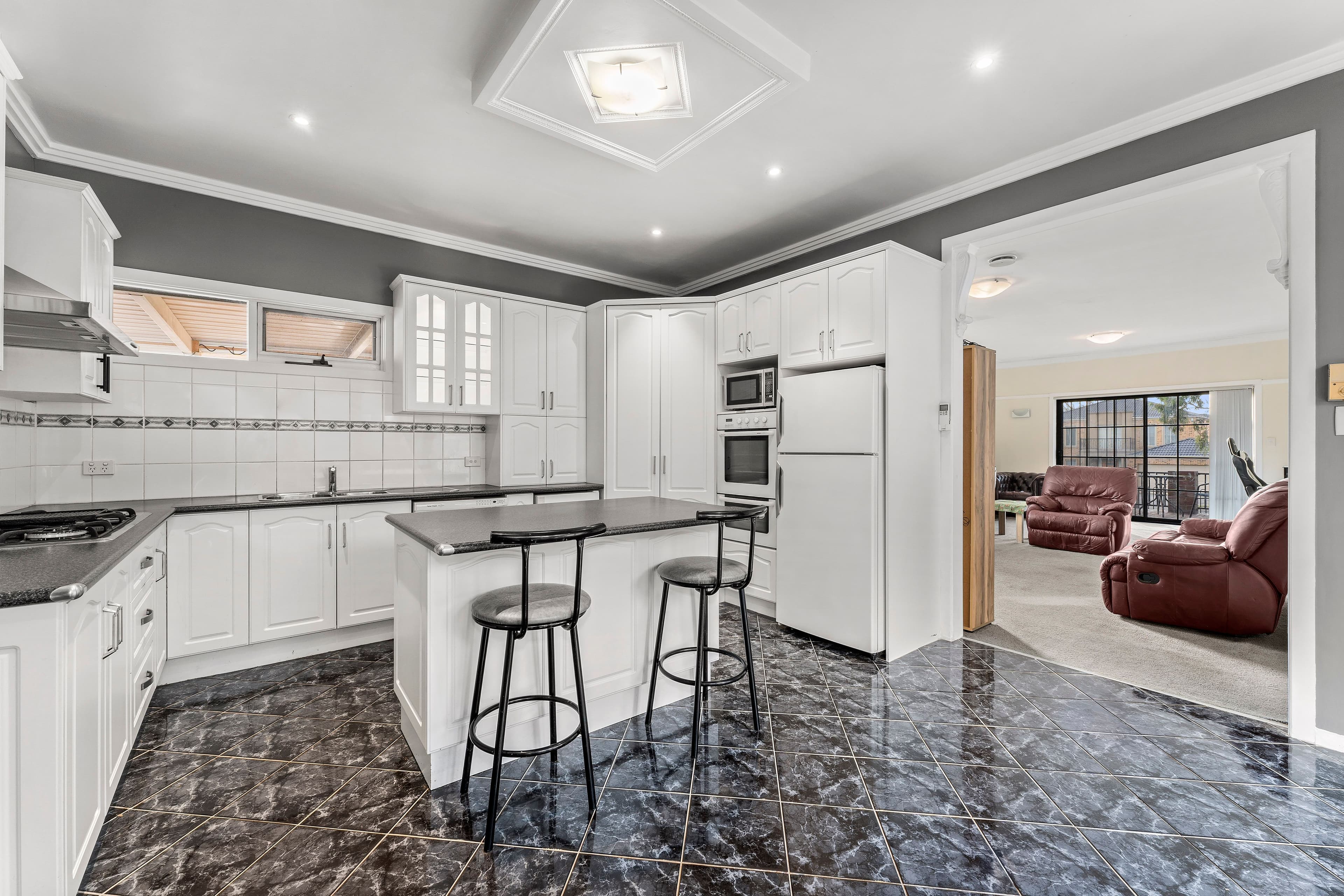 298 Waverley Road, Mount Waverley VIC 3149, Mount Waverley - Thumbnail 5