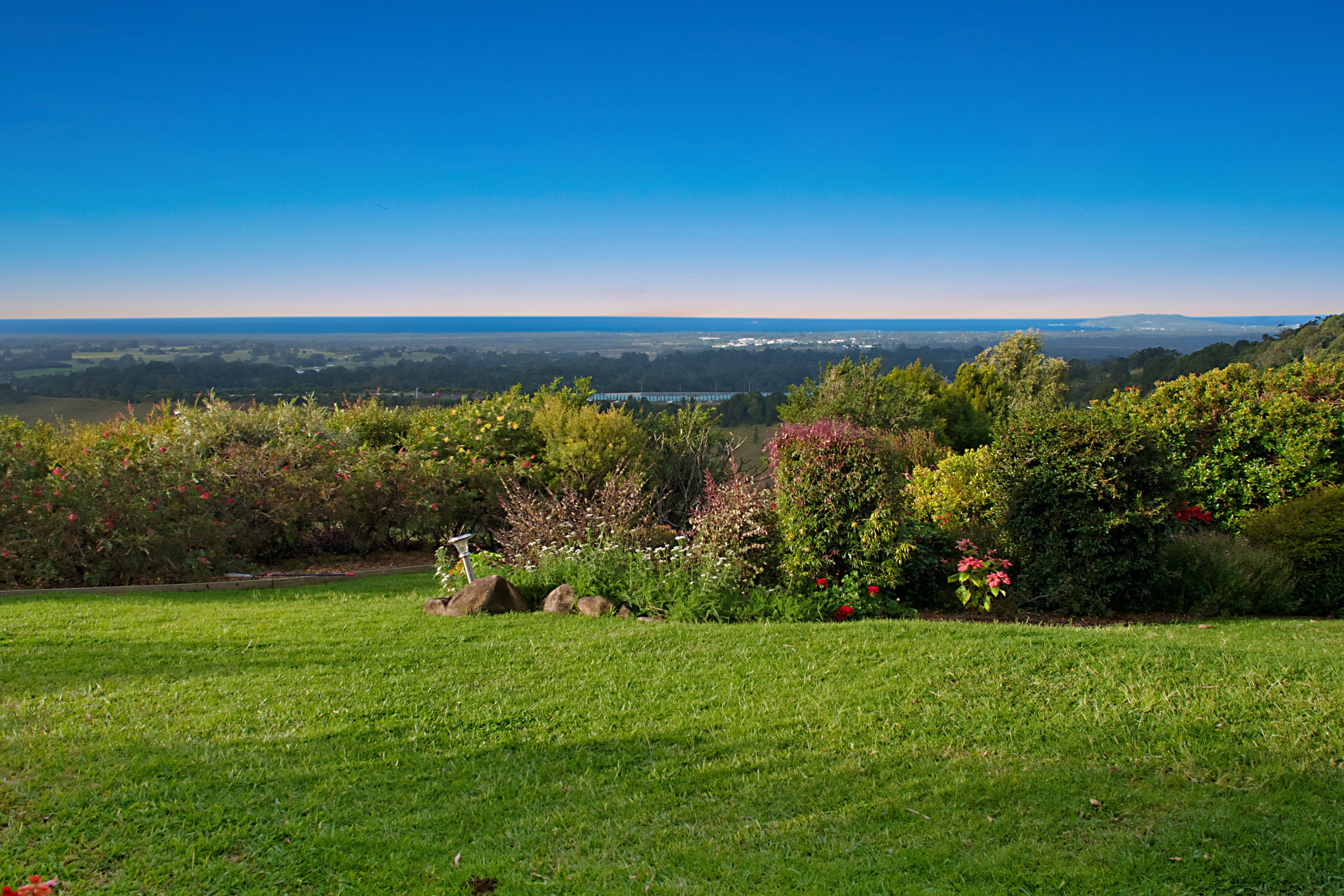 1681 Hinterland Way, McLeods Shoot - Thumbnail 2