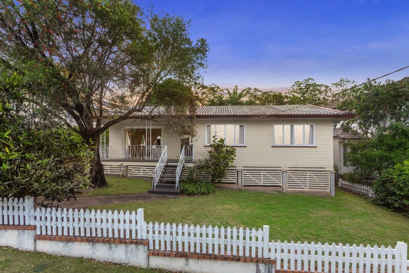 4 Alcester Street, Grange QLD 4051, Grange - Thumbnail 3