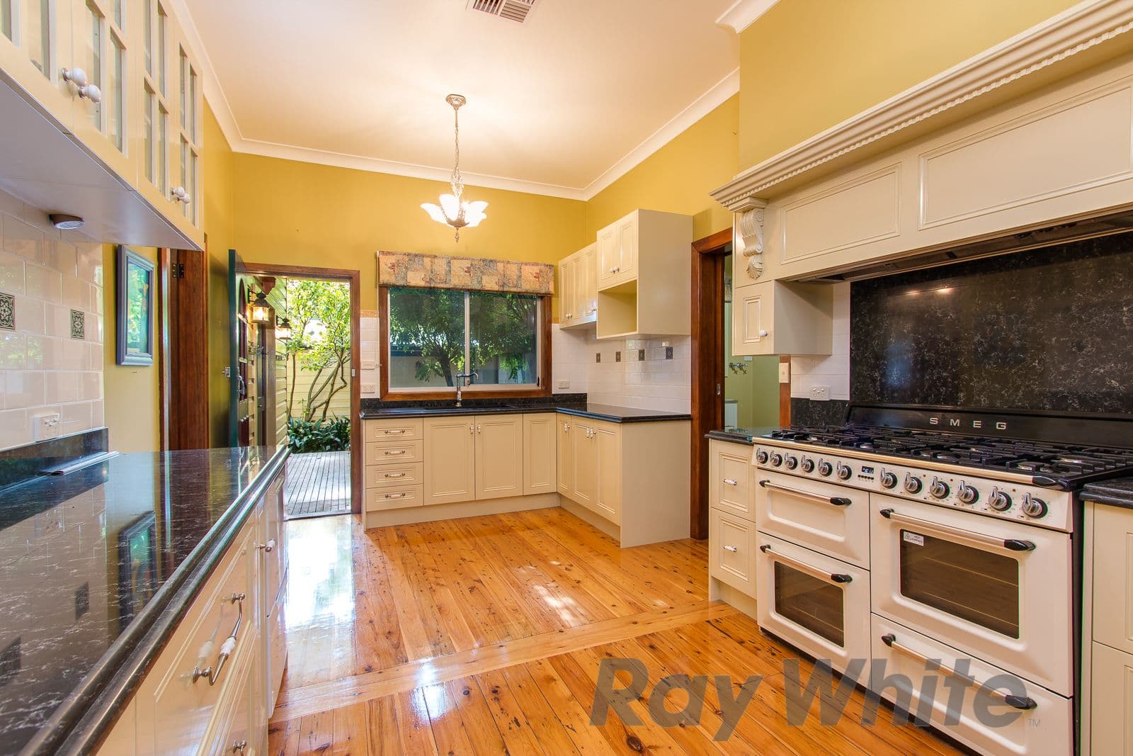 134 Stewart Avenue, Hamilton South - Thumbnail 4