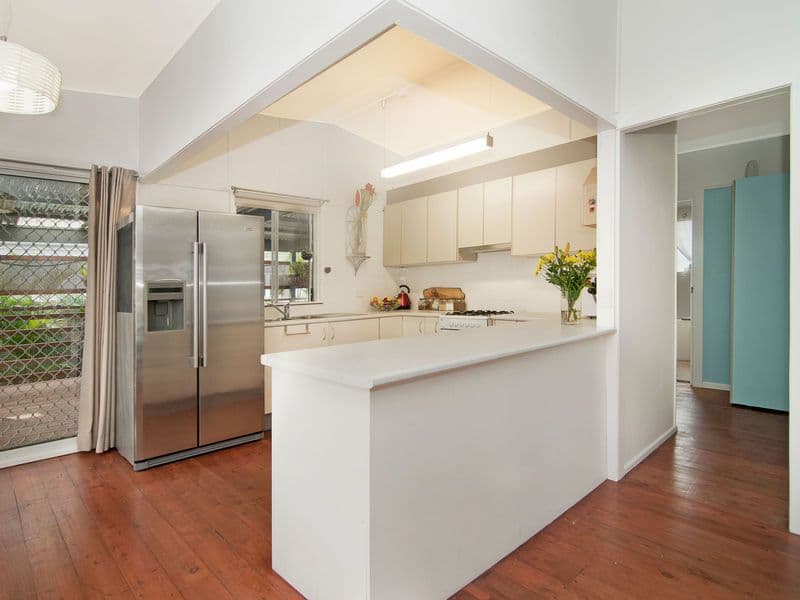 15 Echlin Street, Labrador QLD 4215, Labrador - Thumbnail 3