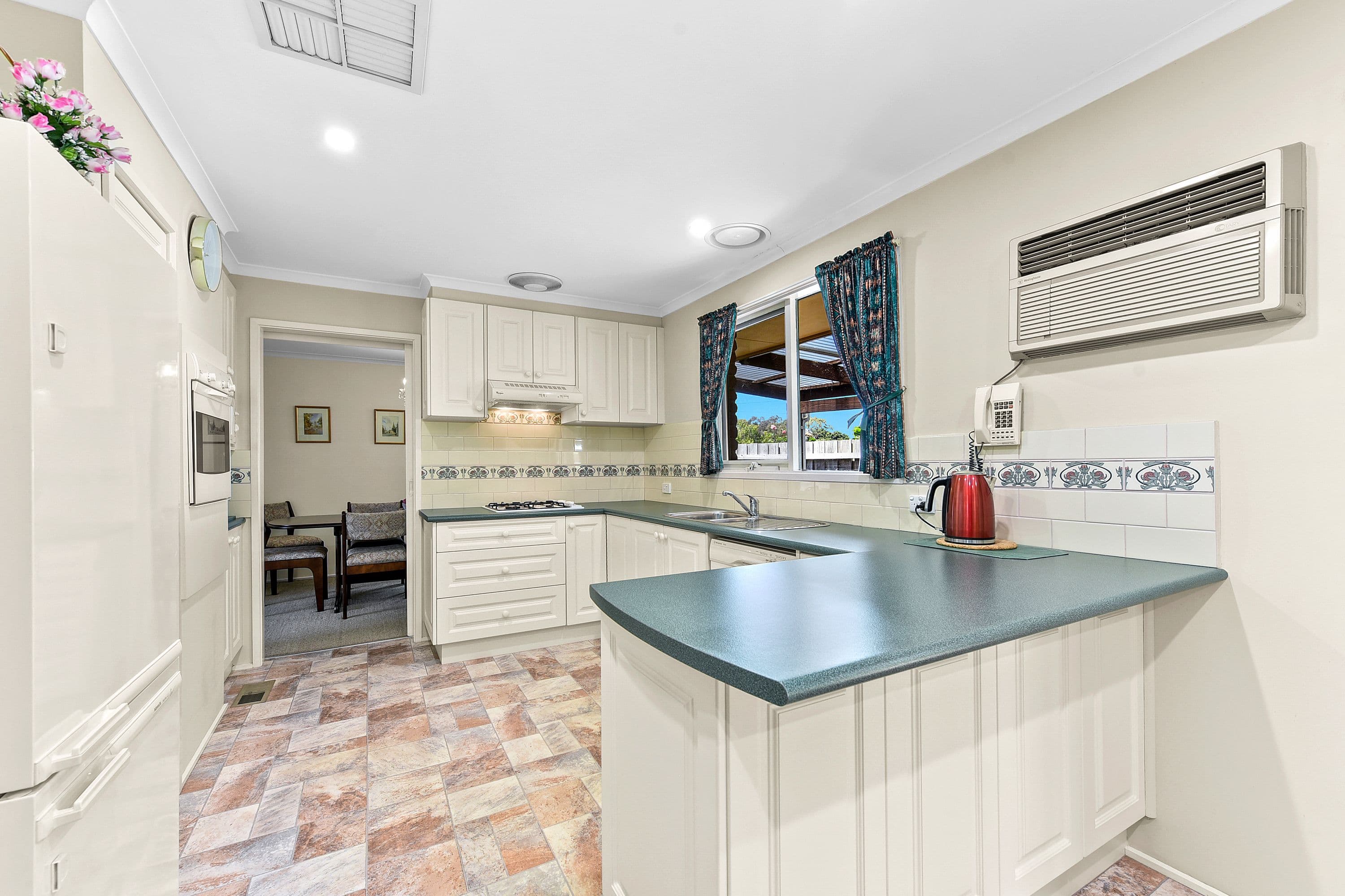 18 Almray Place, Glen Waverley VIC 3150, Glen Waverley - Thumbnail 6