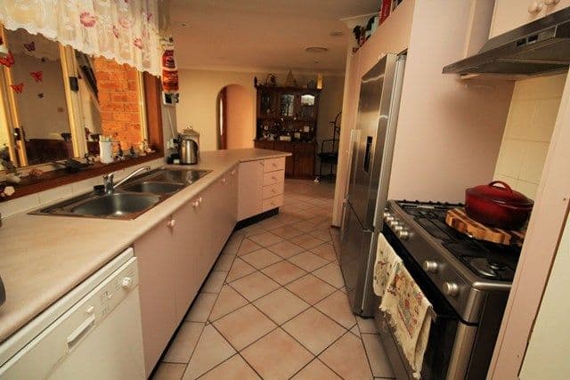 21 Groote Avenue, Hinchinbrook - Thumbnail 3