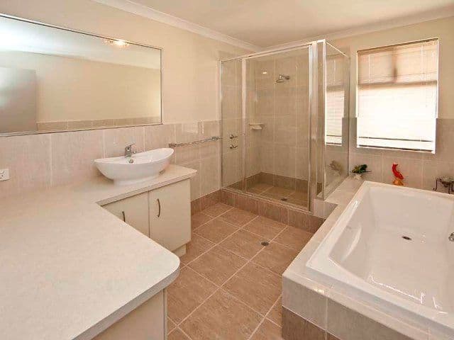 284 Fraser Road North, CANNING VALE WA 6155, Canning Vale - Thumbnail 4