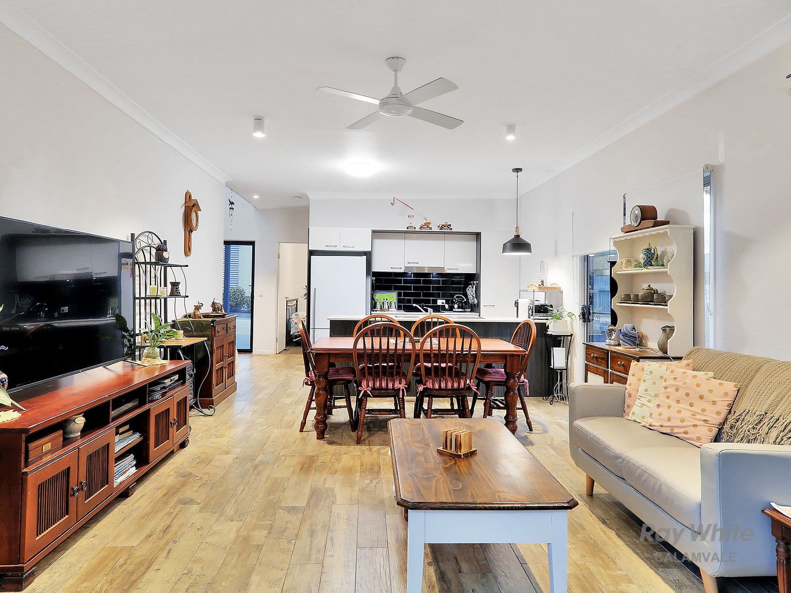 10 Lakewood Avenue, Parkinson QLD 4115, Parkinson - Thumbnail 3