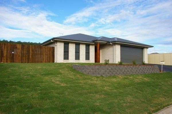 3 Roy Close, WESTBROOK QLD 4350, Westbrook - Image 1