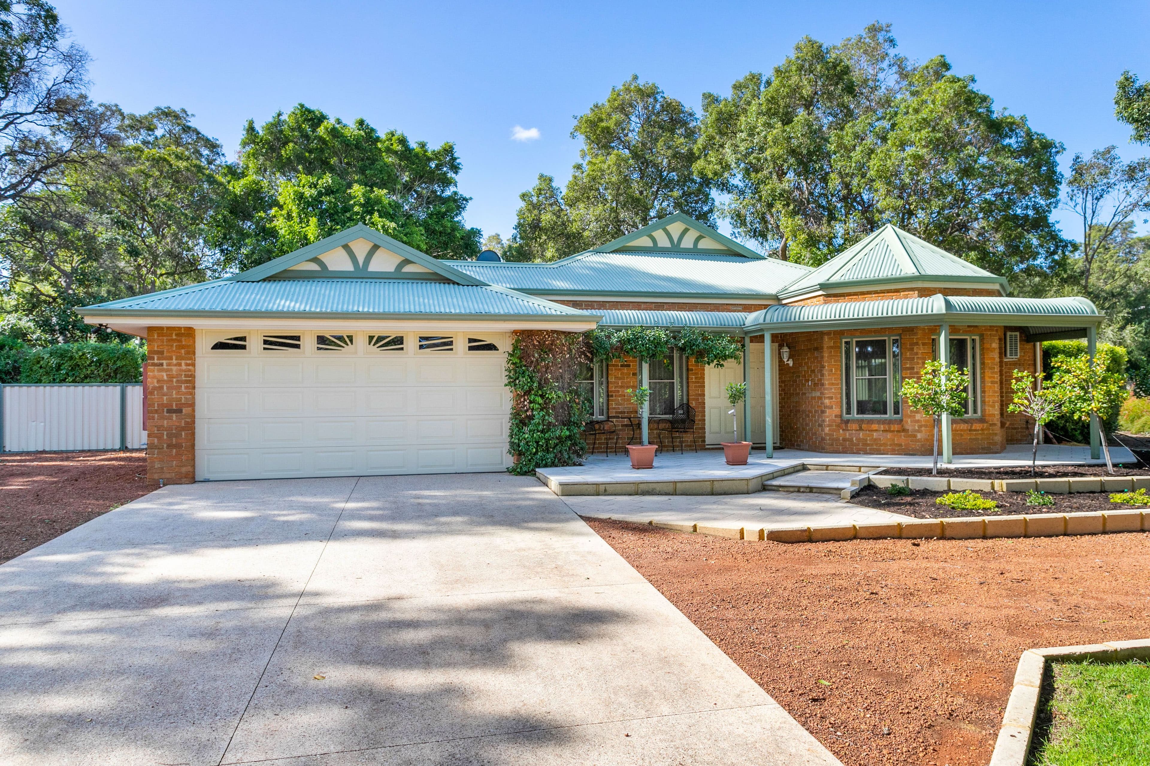 10 Jacaranda Drive, Wanneroo WA 6065, Wanneroo - Thumbnail 3