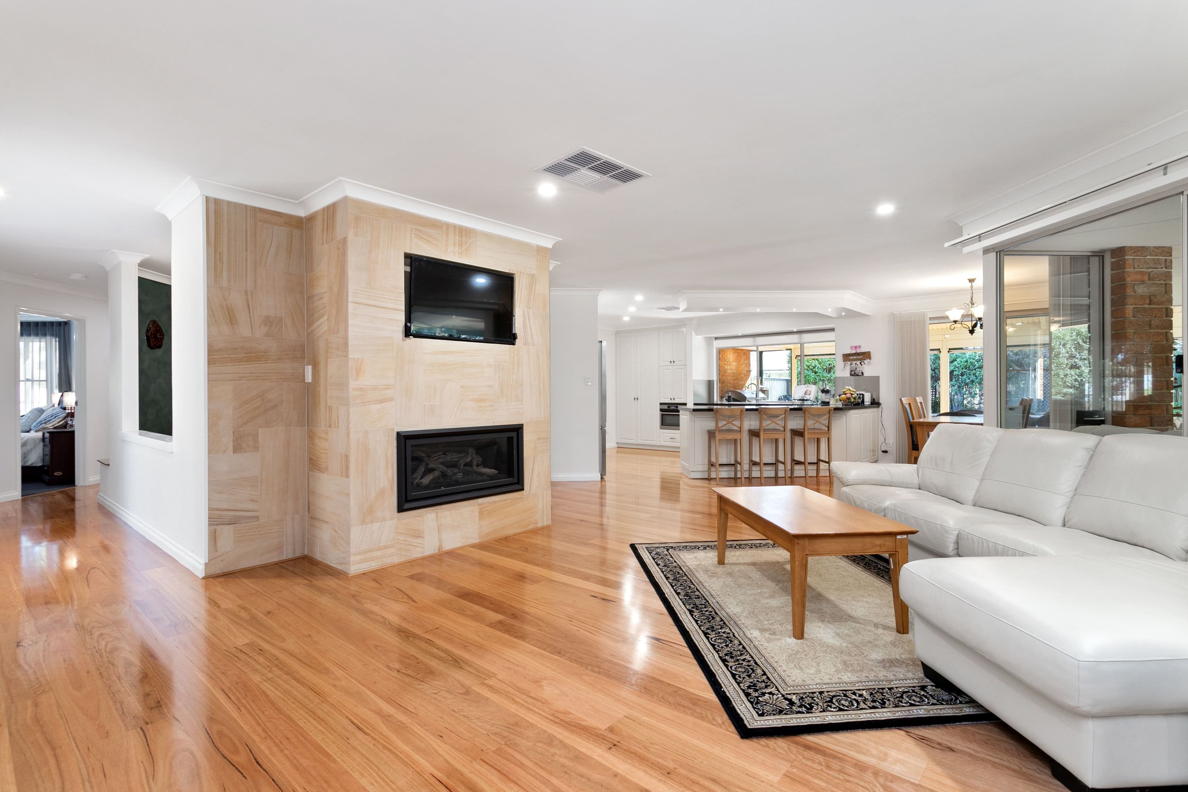 10 Jacaranda Drive, Wanneroo WA 6065, Wanneroo - Thumbnail 6