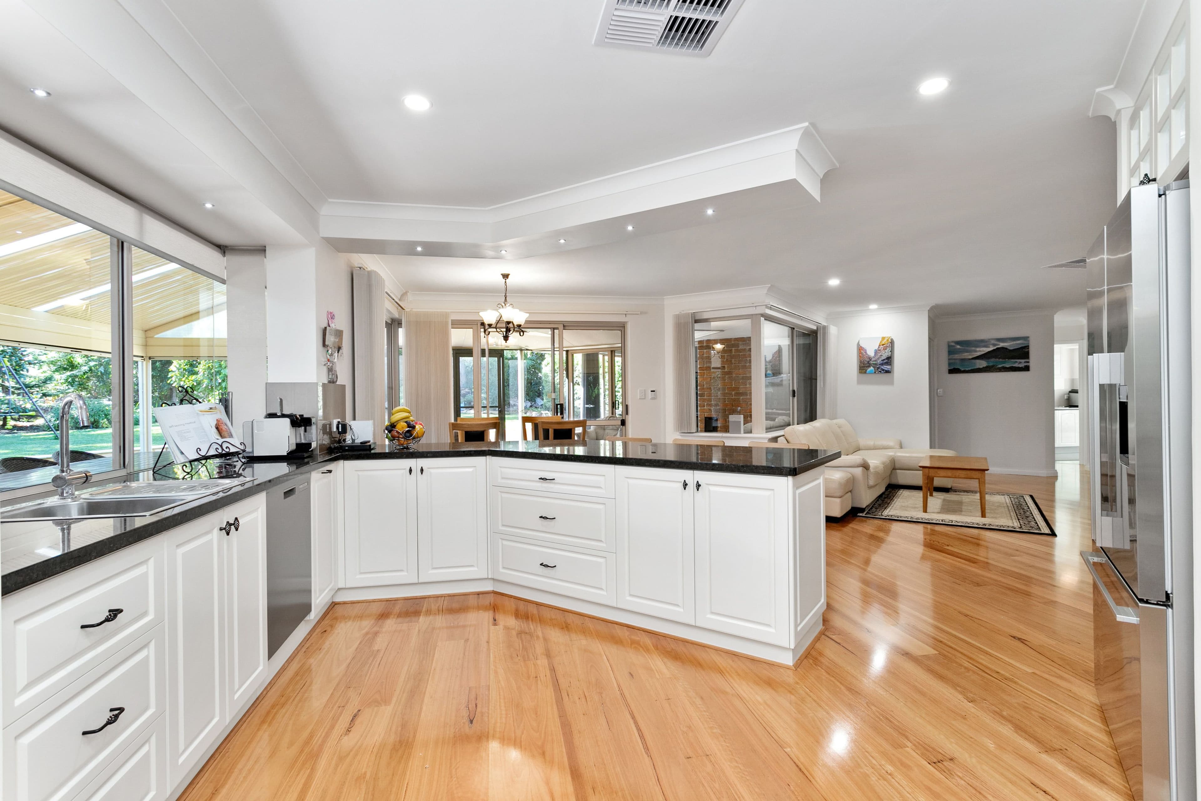 10 Jacaranda Drive, Wanneroo WA 6065, Wanneroo - Thumbnail 7