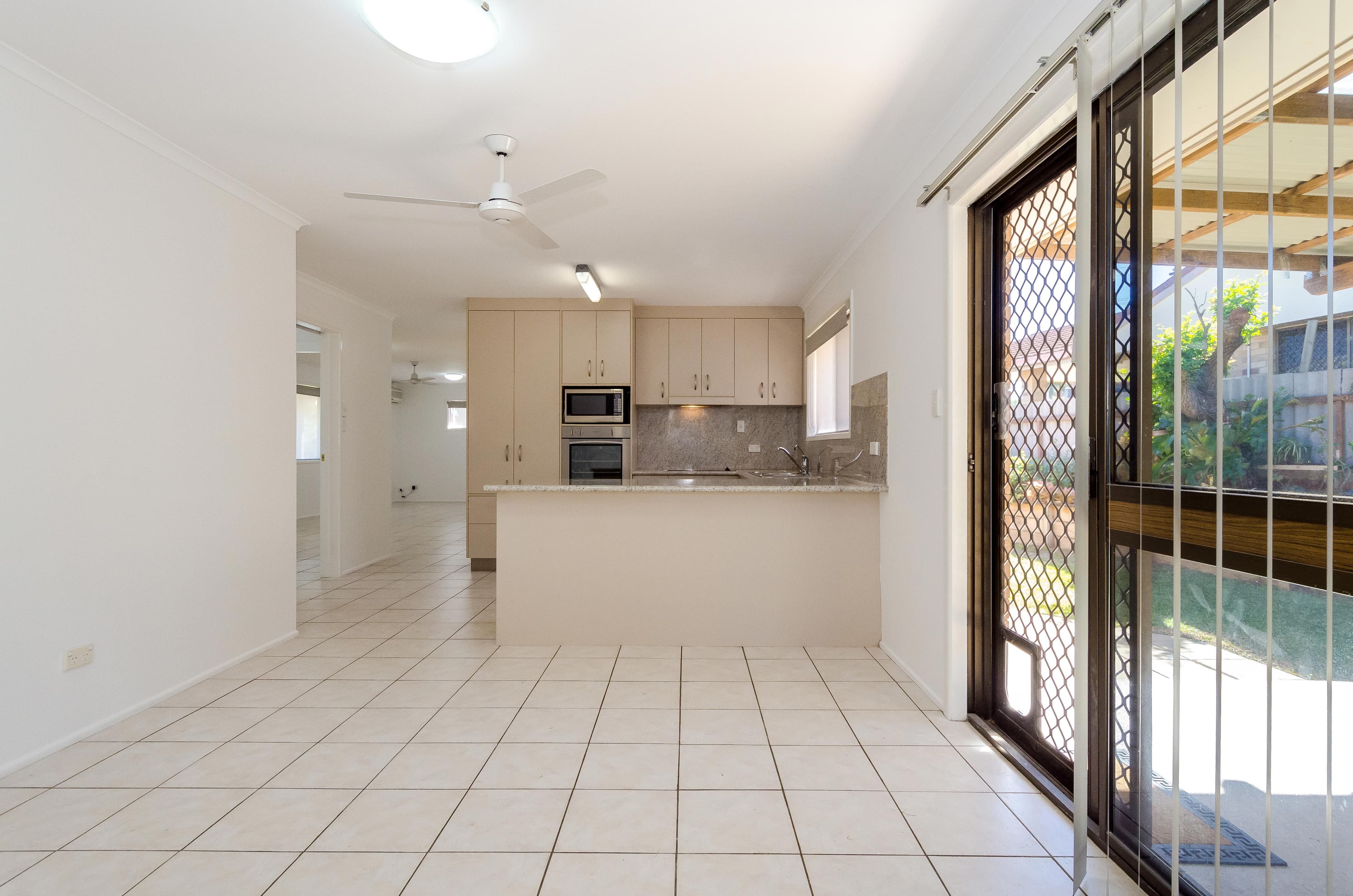 2 Atholl Court, Kin Kora QLD 4680, Kin Kora - Thumbnail 3