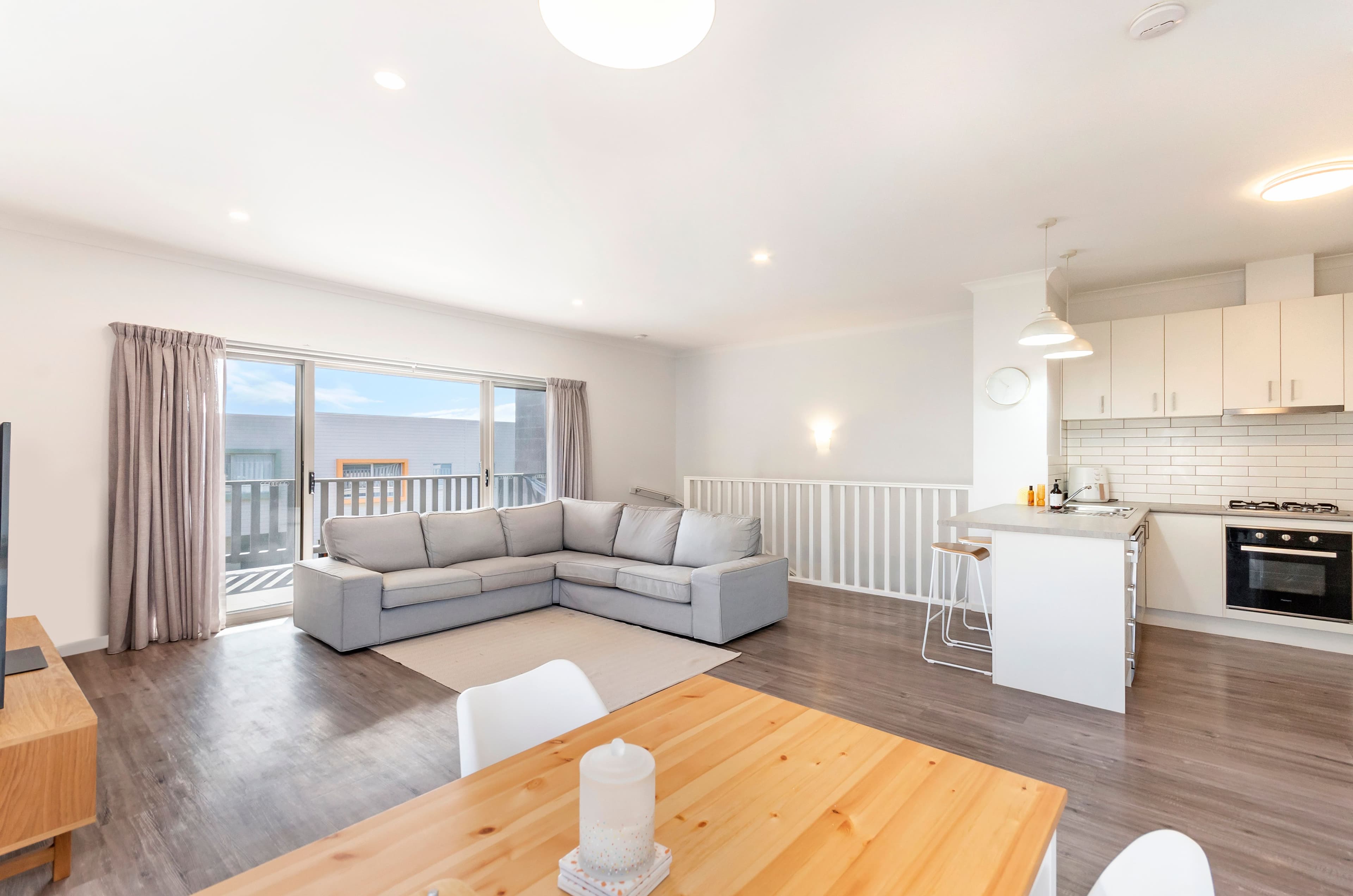 20 Napier Place, Warrnambool VIC 3280, Warrnambool - Thumbnail 2