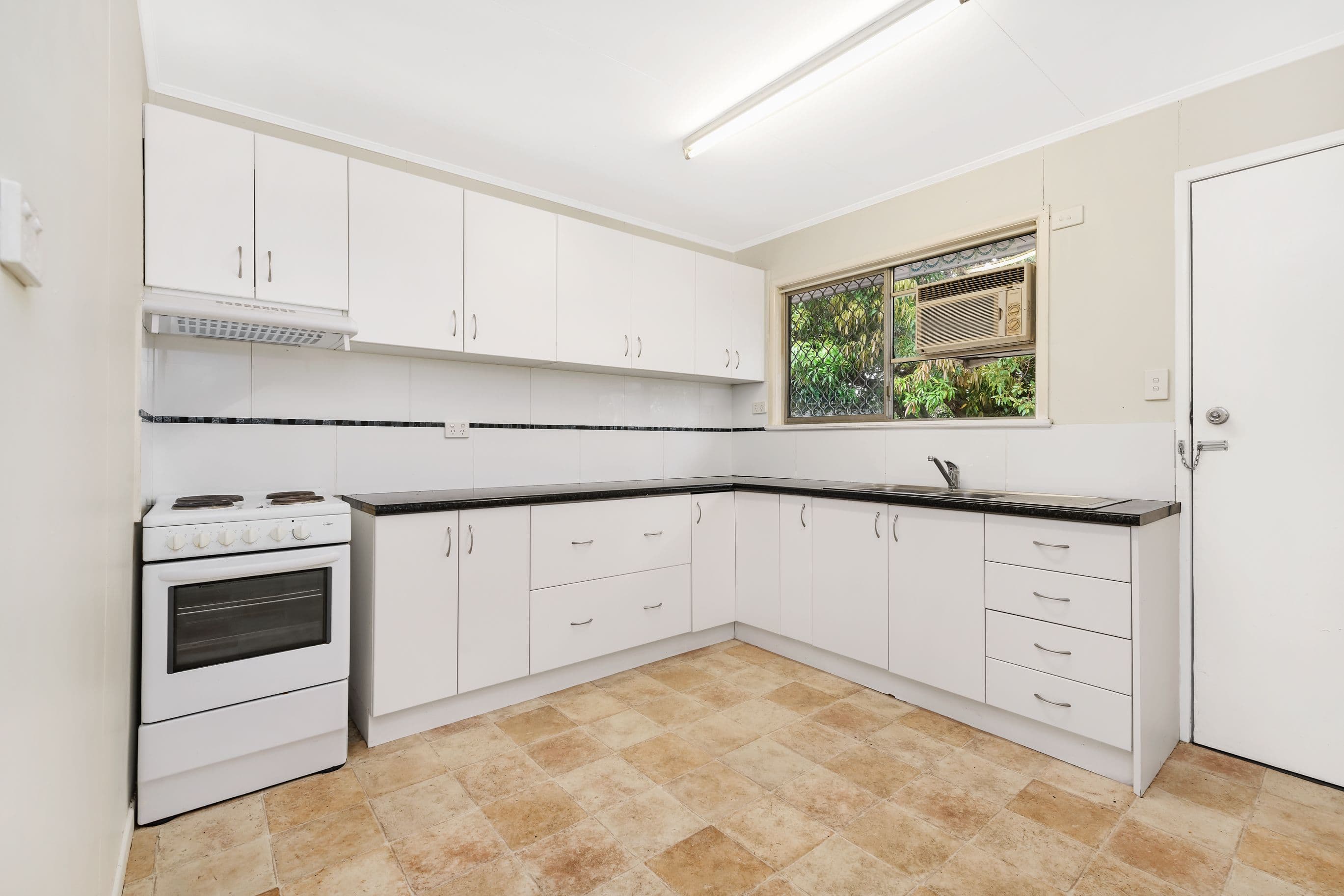 7 Buckingham Street, Margate QLD 4019, Margate - Thumbnail 5