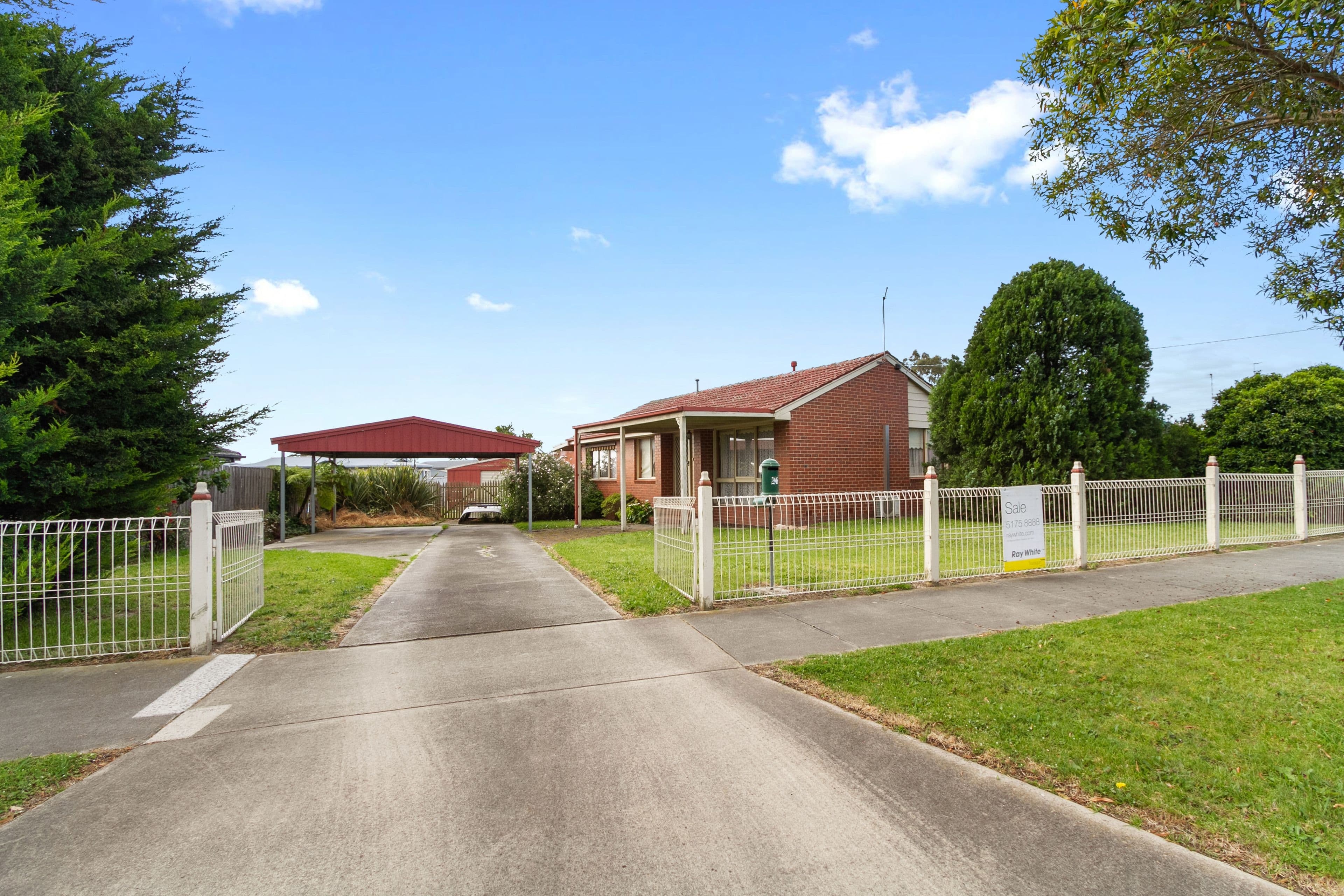 26 STRATHCOLE Drive, Traralgon VIC 3844, Traralgon - Thumbnail 2