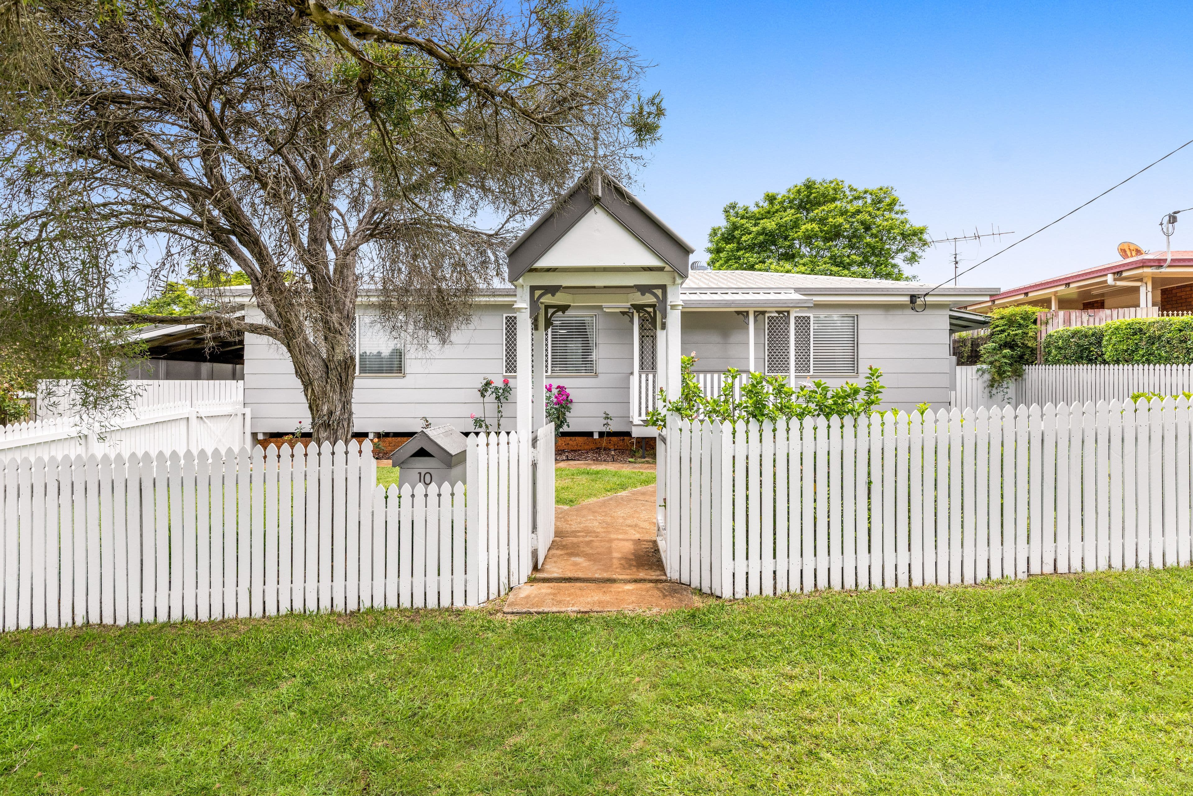 10 Kratzmann Court, Kearneys Spring QLD 4350, Kearneys Spring - Image 1