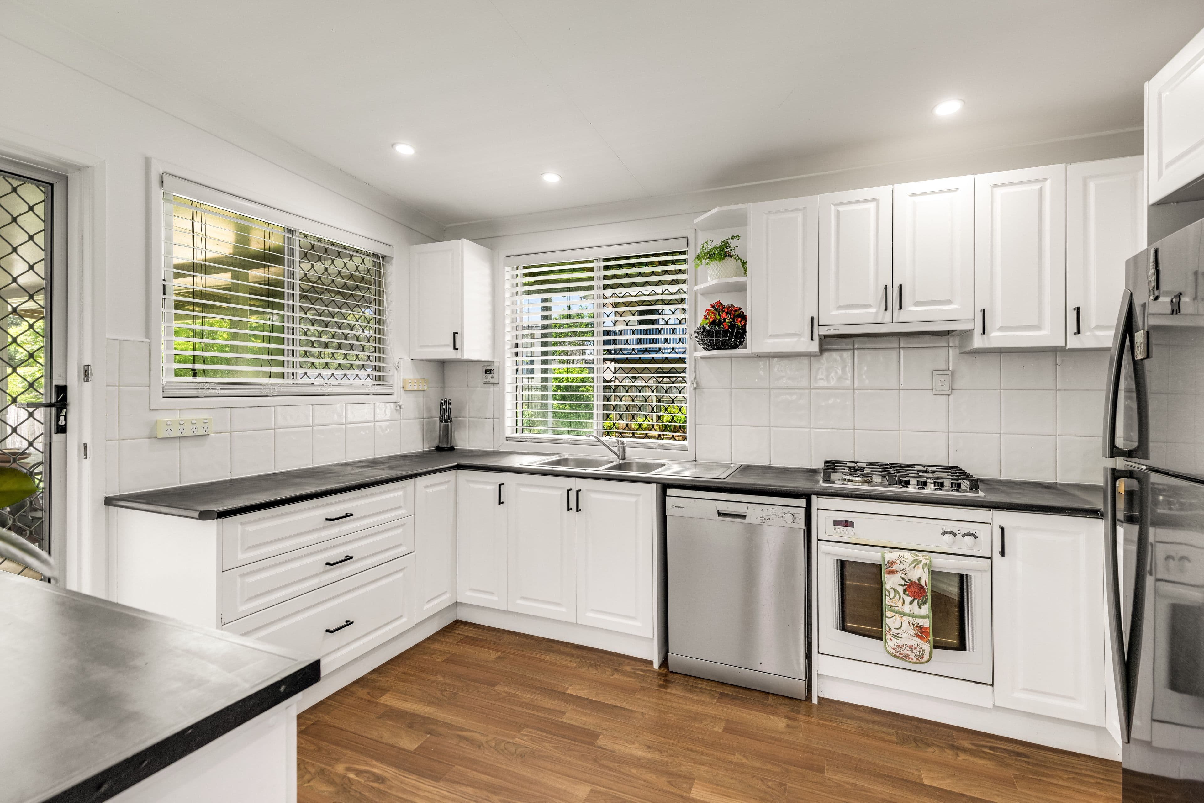 10 Kratzmann Court, Kearneys Spring QLD 4350, Kearneys Spring - Thumbnail 5