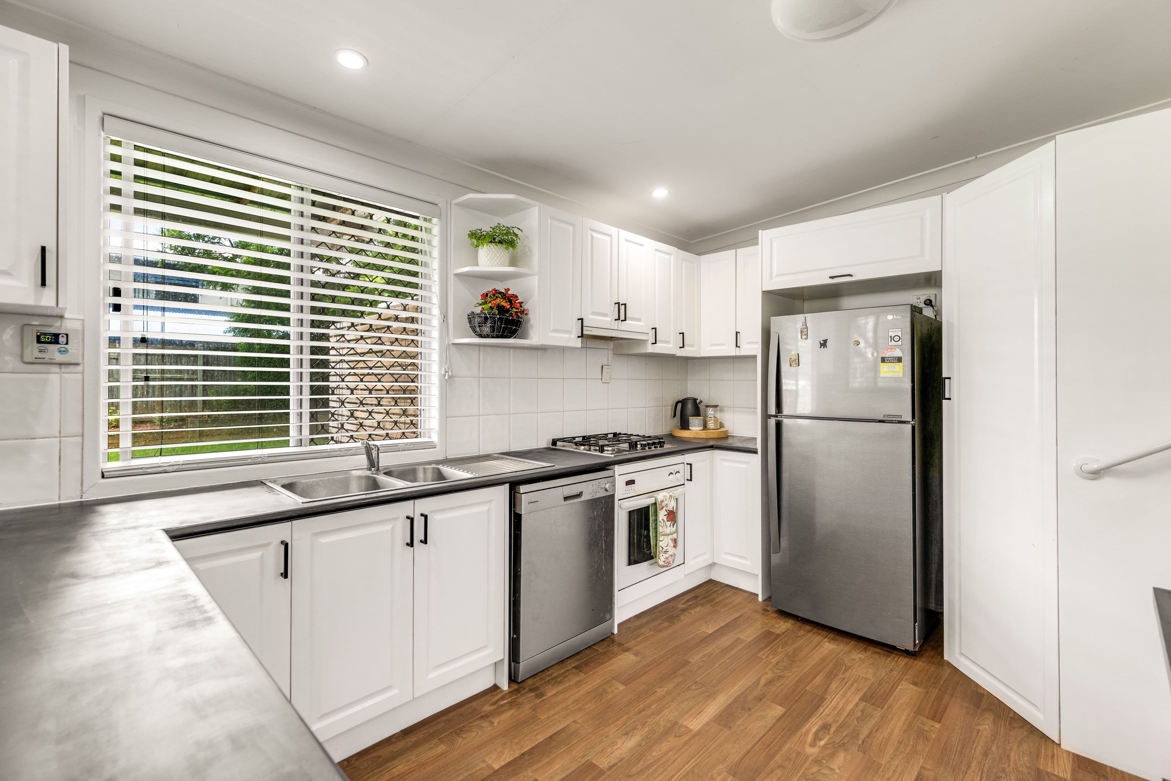 10 Kratzmann Court, Kearneys Spring QLD 4350, Kearneys Spring - Thumbnail 6