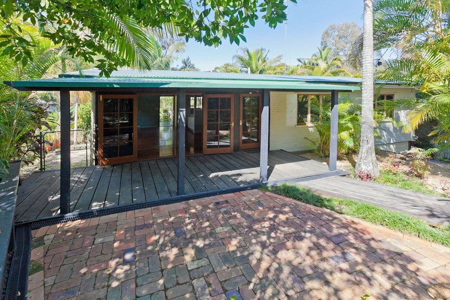 60 Dobbs Street, HOLLAND PARK WEST QLD 4121, Holland Park West - Image 1