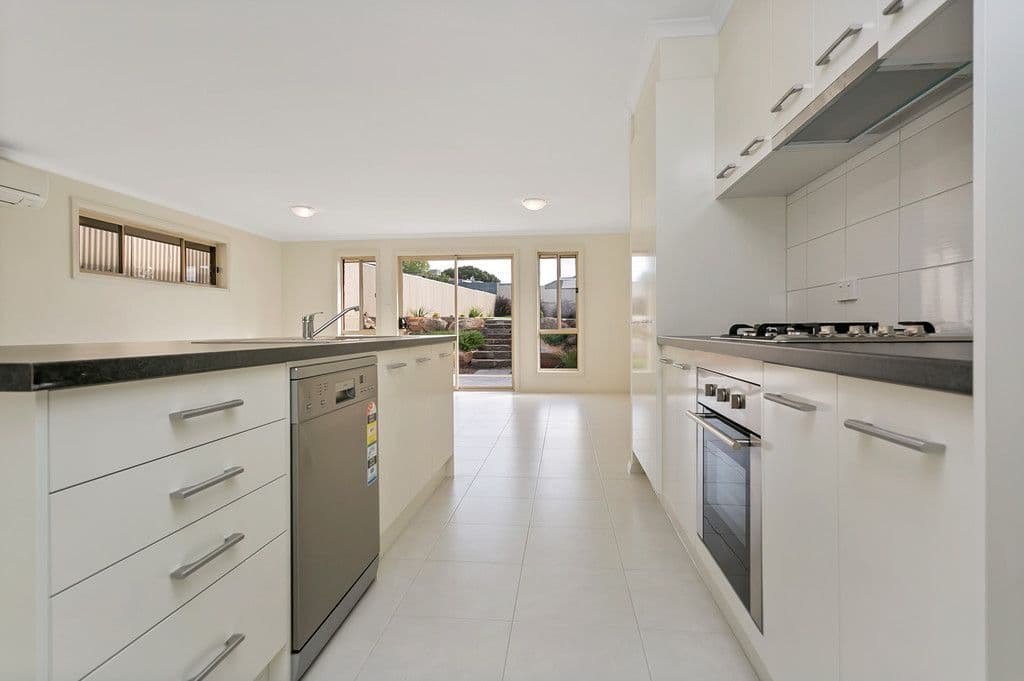 71a Rutherglen Avenue, Valley View SA 5093, Valley View - Thumbnail 4