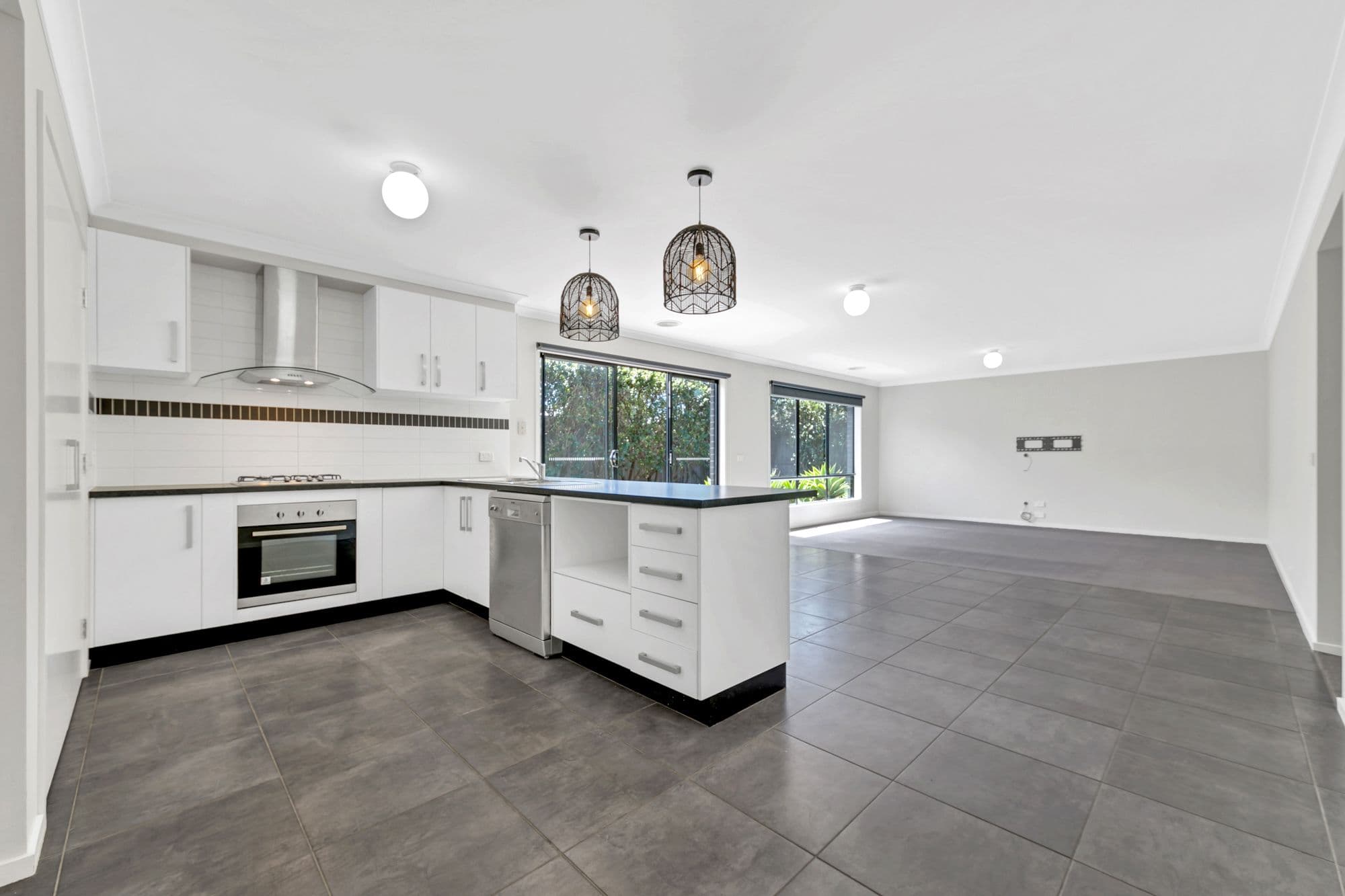 10B Hoddle Drive, Leopold VIC 3224, Leopold - Thumbnail 2