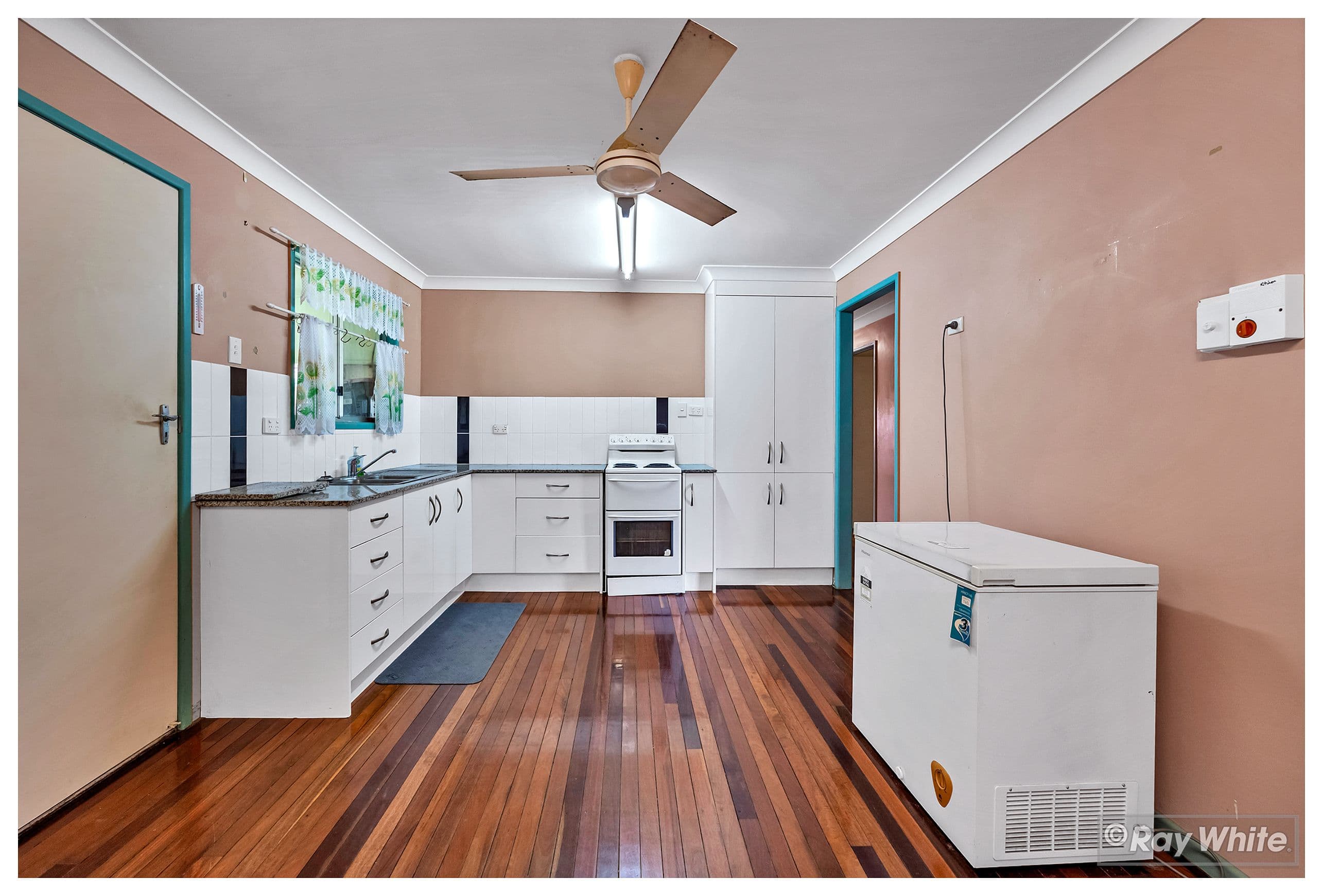 2 Harwood Street, Park Avenue QLD 4701, Park Avenue - Thumbnail 2