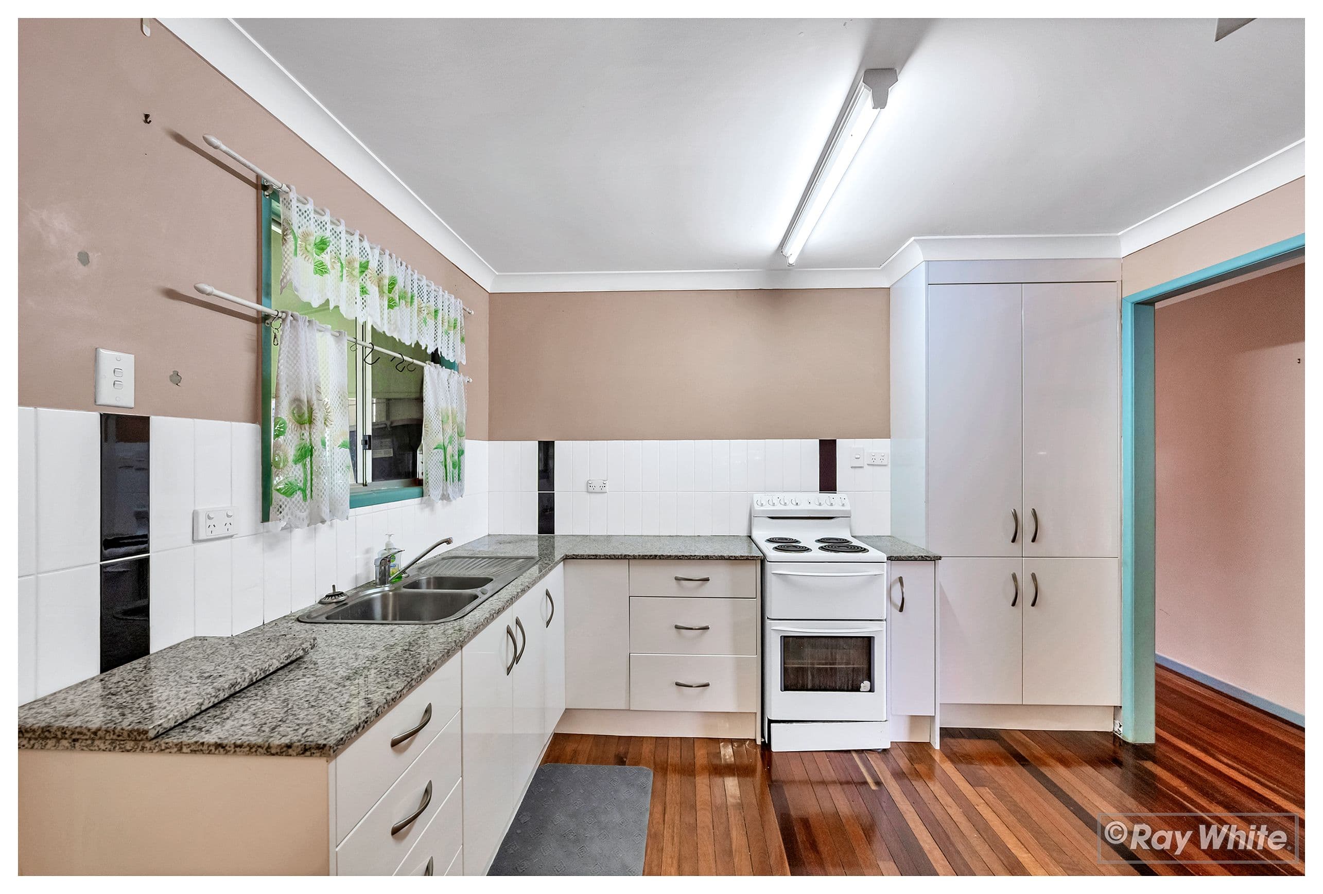 2 Harwood Street, Park Avenue QLD 4701, Park Avenue - Thumbnail 3