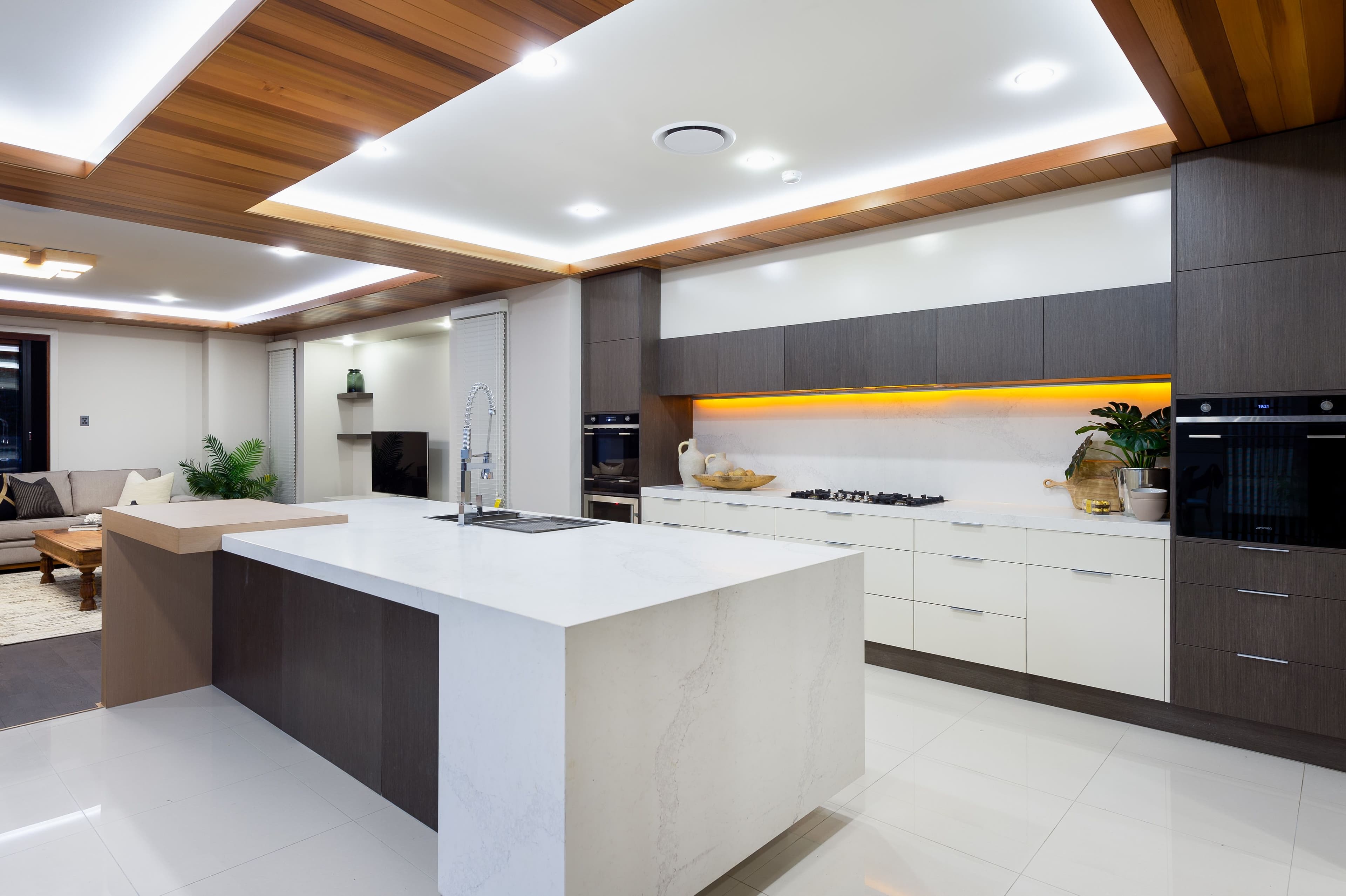 2303 Vardon Lane, Sanctuary Cove QLD 4212, Sanctuary Cove - Thumbnail 3