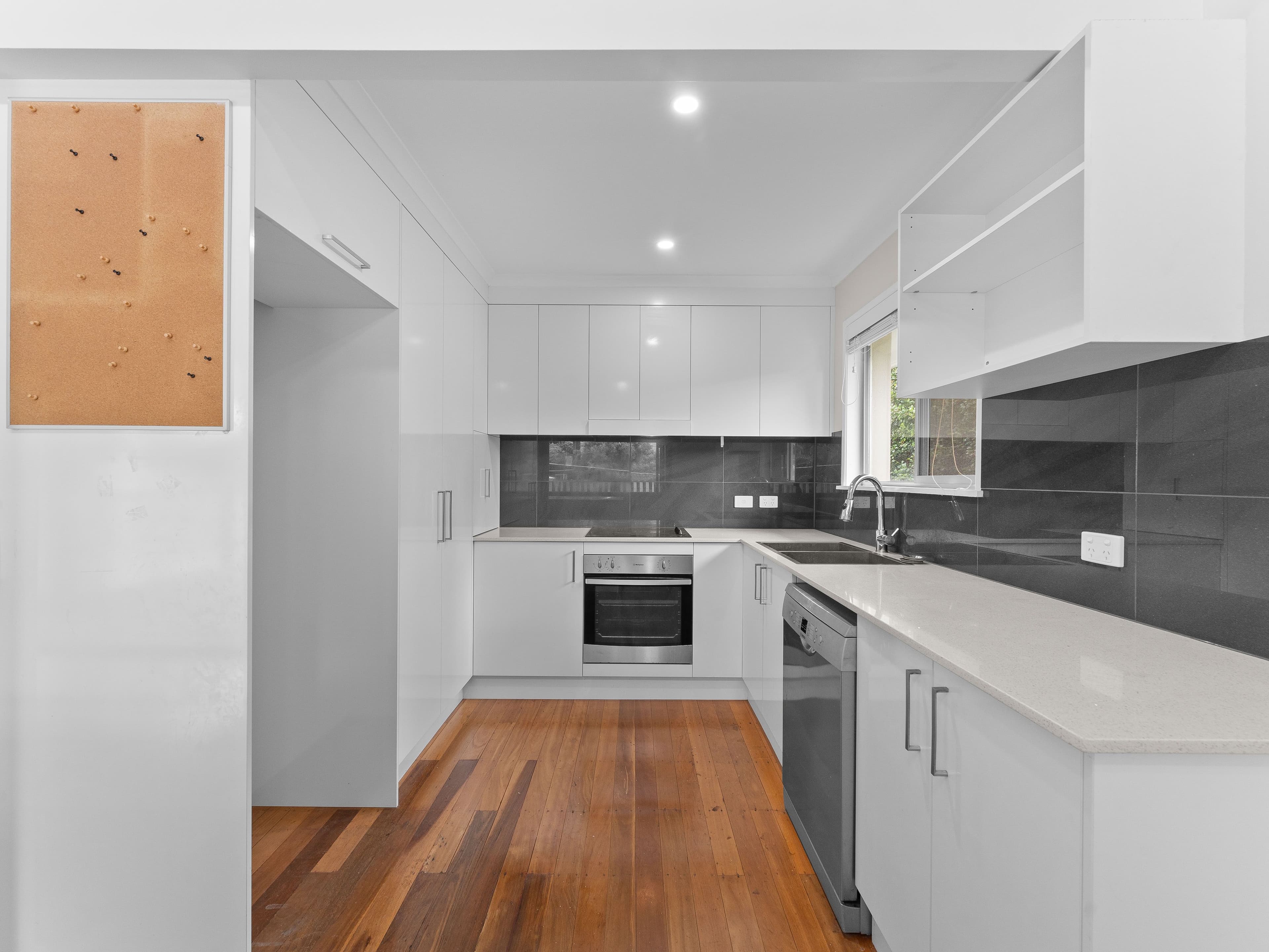 15 Yathong Court, Arana Hills QLD 4054, Arana Hills - Thumbnail 4
