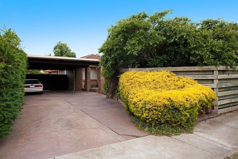 5 Cortland Drive, HIGHTON VIC 3216, Highton - Thumbnail 2