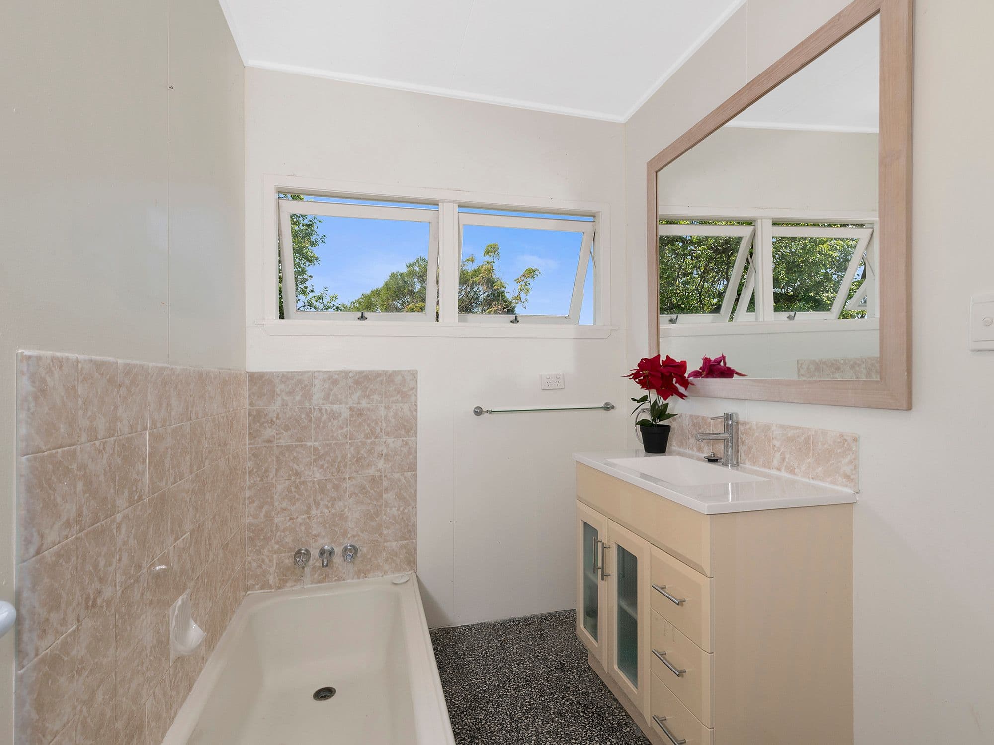195 Oates Avenue, Holland Park QLD 4121, Holland Park - Thumbnail 8