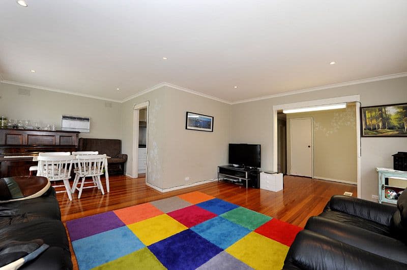 31 Ninevah Crescent, WHEELERS HILL VIC 3150, Wheelers Hill - Thumbnail 2