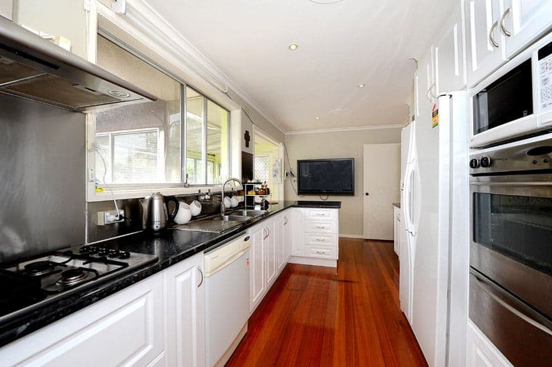 31 Ninevah Crescent, WHEELERS HILL VIC 3150, Wheelers Hill - Thumbnail 3