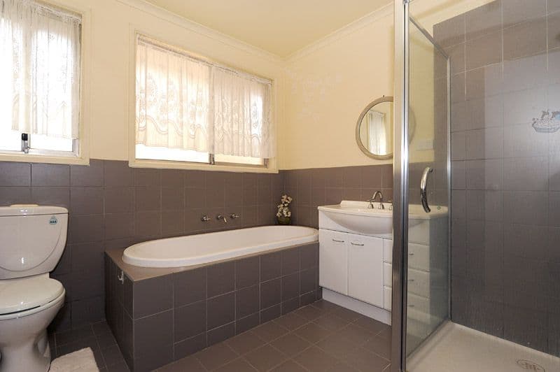 31 Ninevah Crescent, WHEELERS HILL VIC 3150, Wheelers Hill - Thumbnail 4
