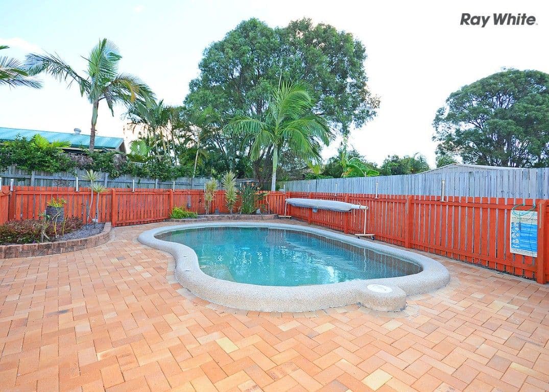 8 Shoreline Court, URANGAN QLD 4655, Urangan - Thumbnail 2