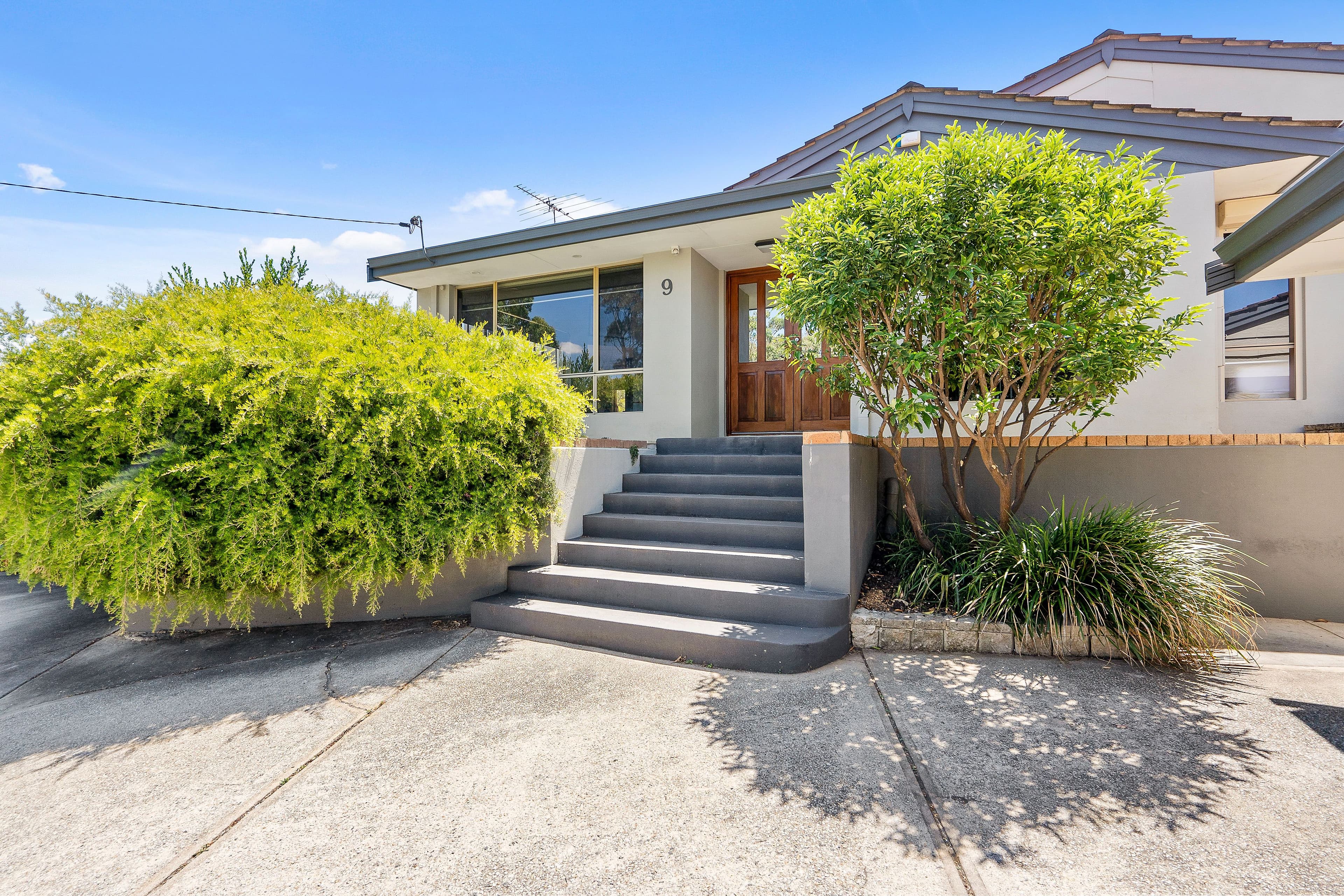 9 Dempster Place, Sorrento WA 6020, Sorrento - Thumbnail 2