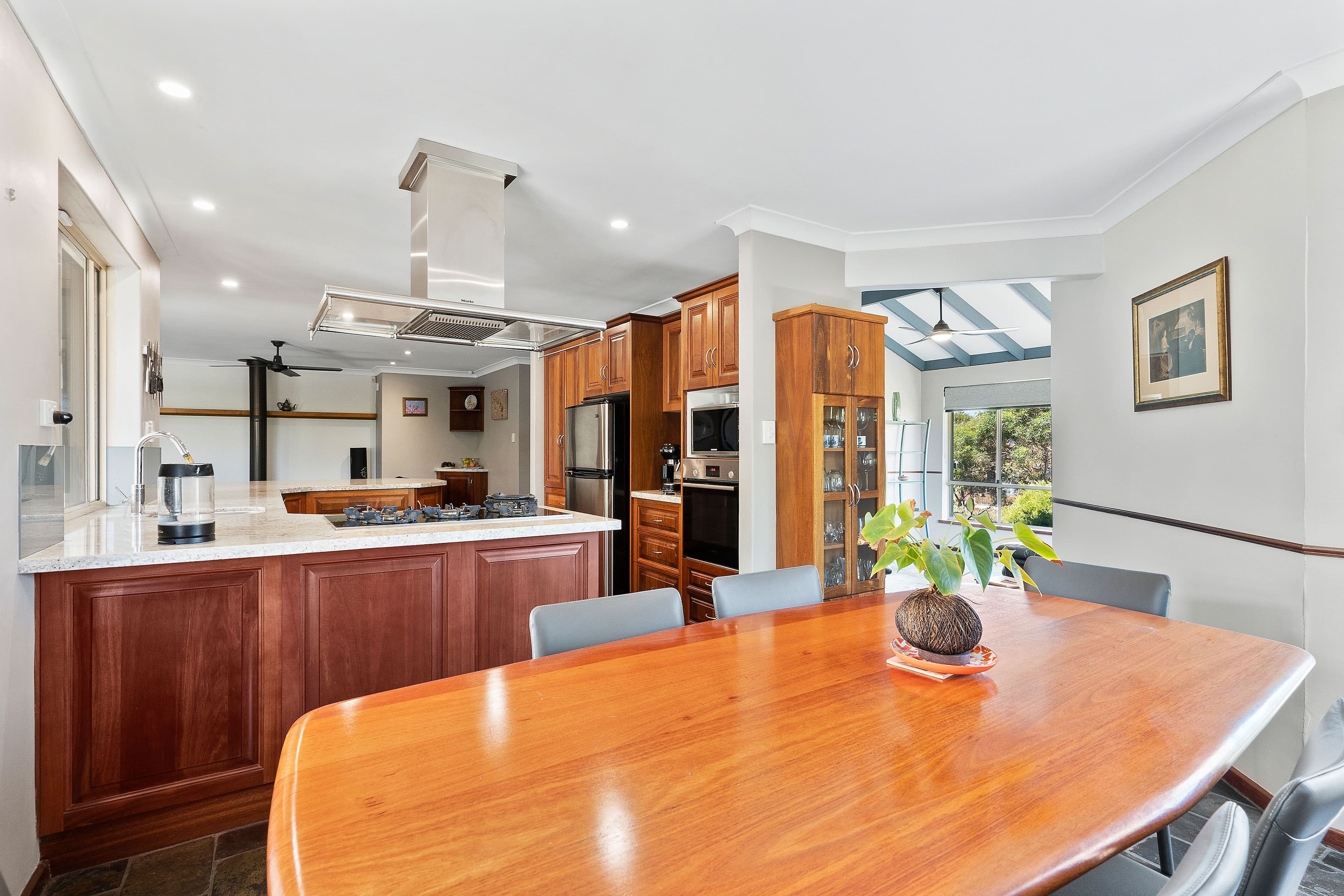 9 Dempster Place, Sorrento WA 6020, Sorrento - Thumbnail 7