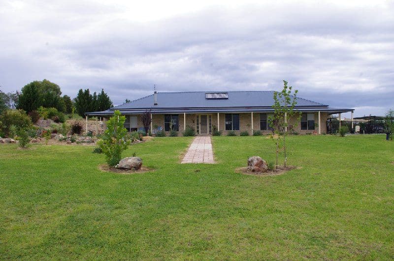 64 Doncaster Drive, INVERELL NSW 2360, Inverell - Image 1