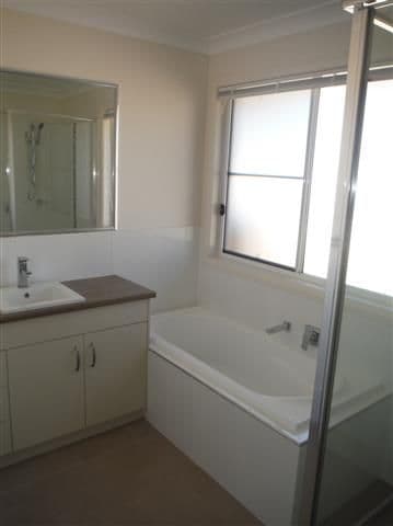 12 Bassett Court, Roma QLD 4455, Roma - Thumbnail 4